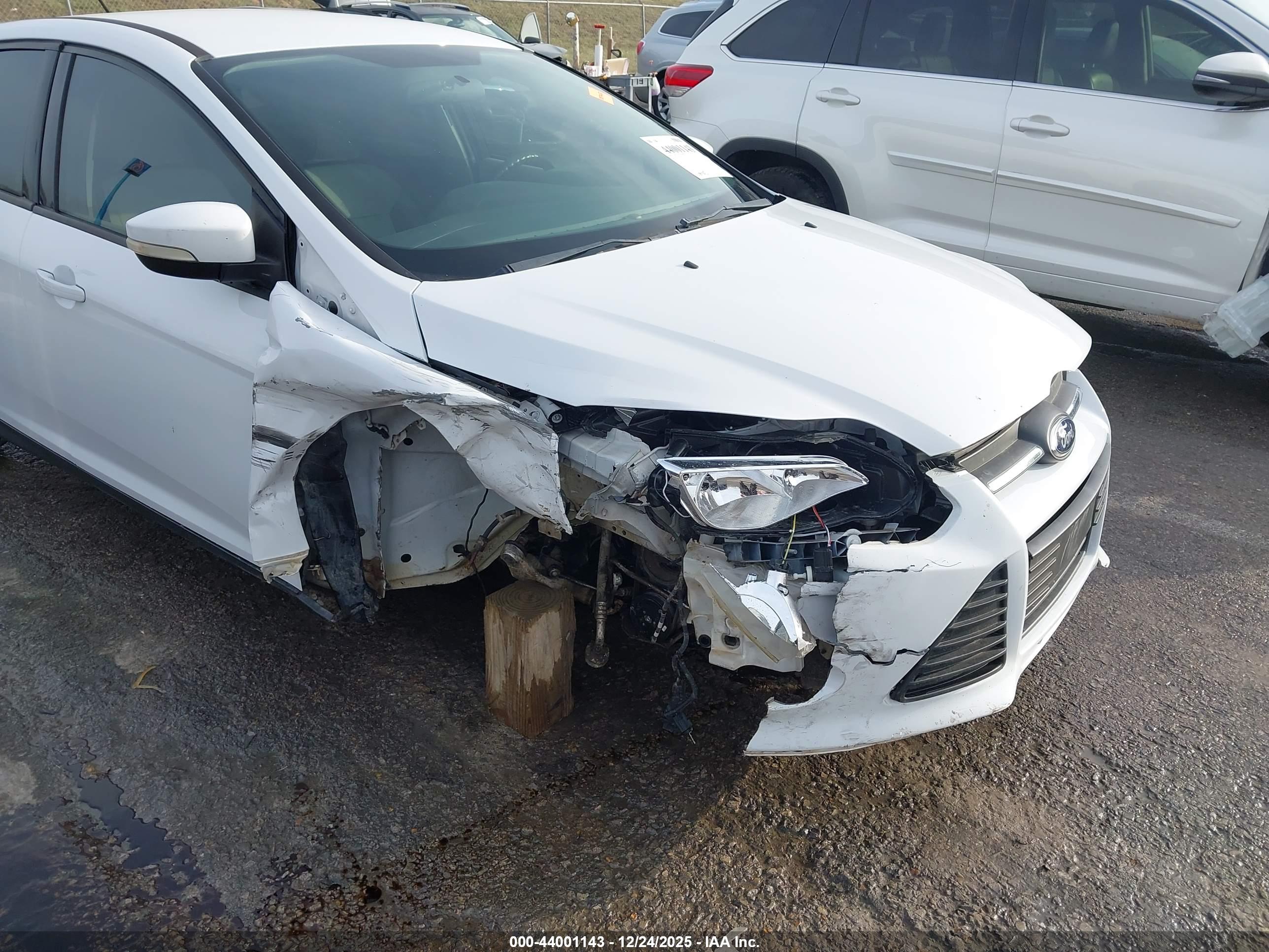 FORD FOCUS image 6