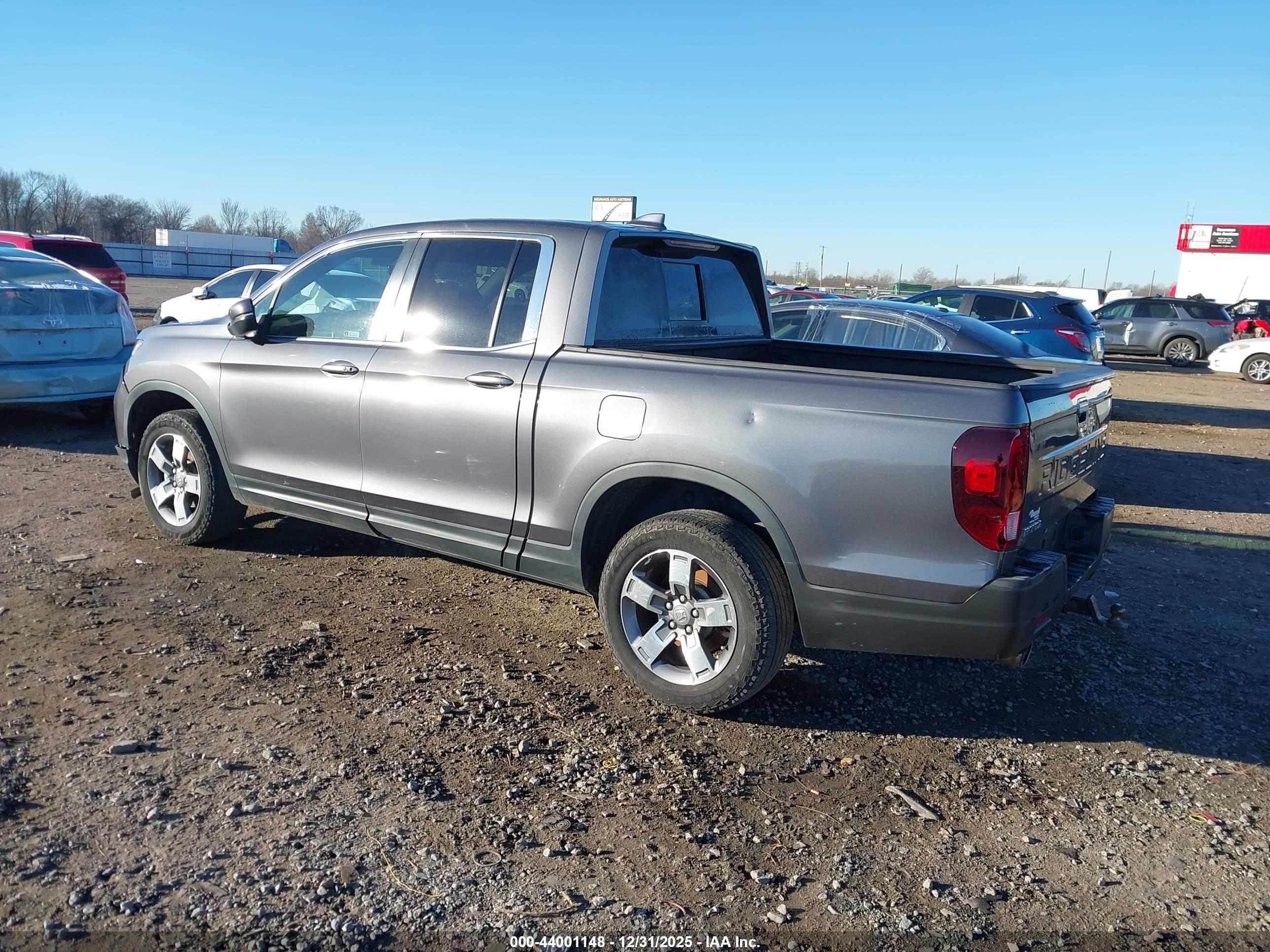 HONDA RIDGELINE image 3
