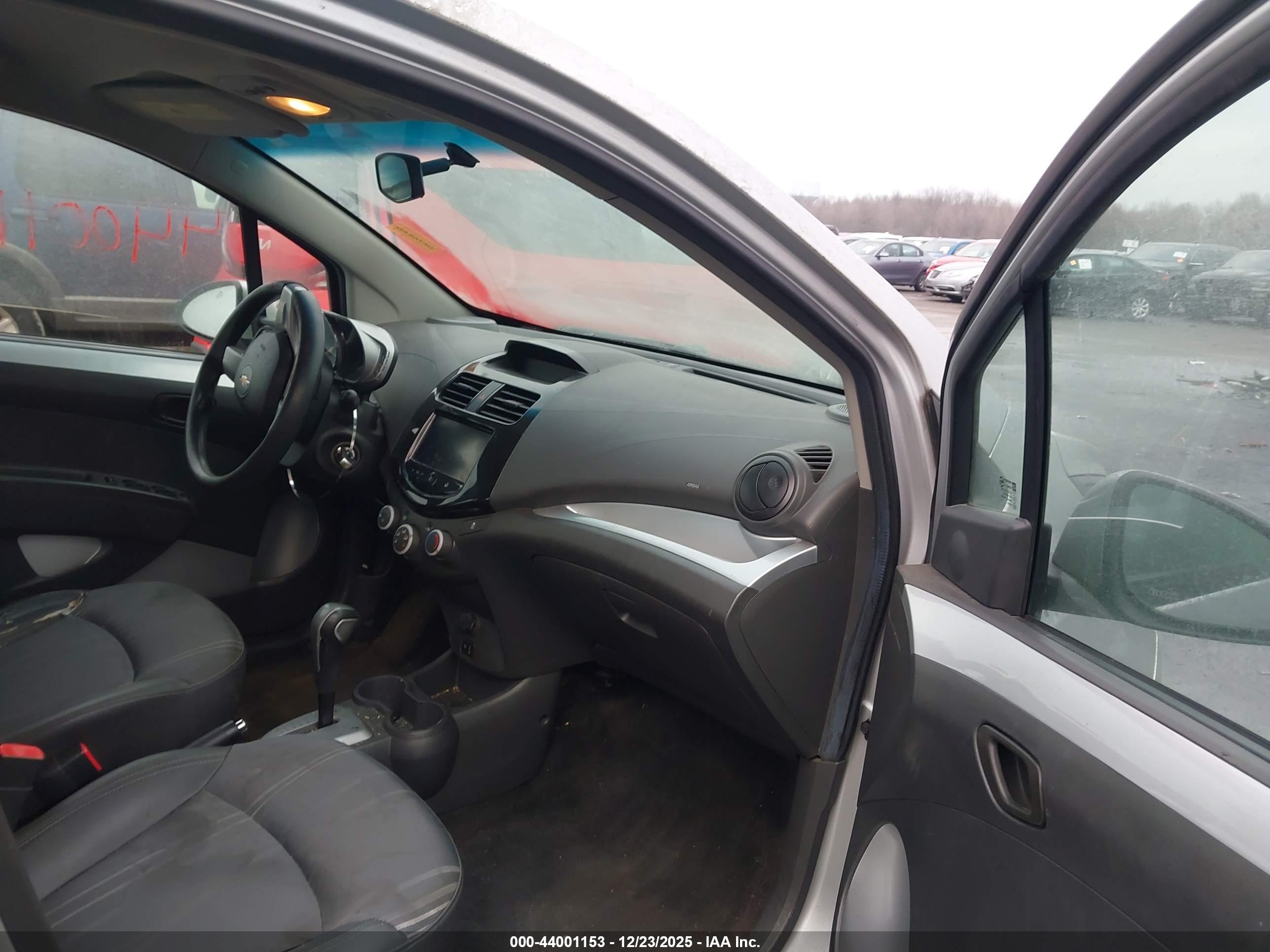 CHEVROLET SPARK image 5