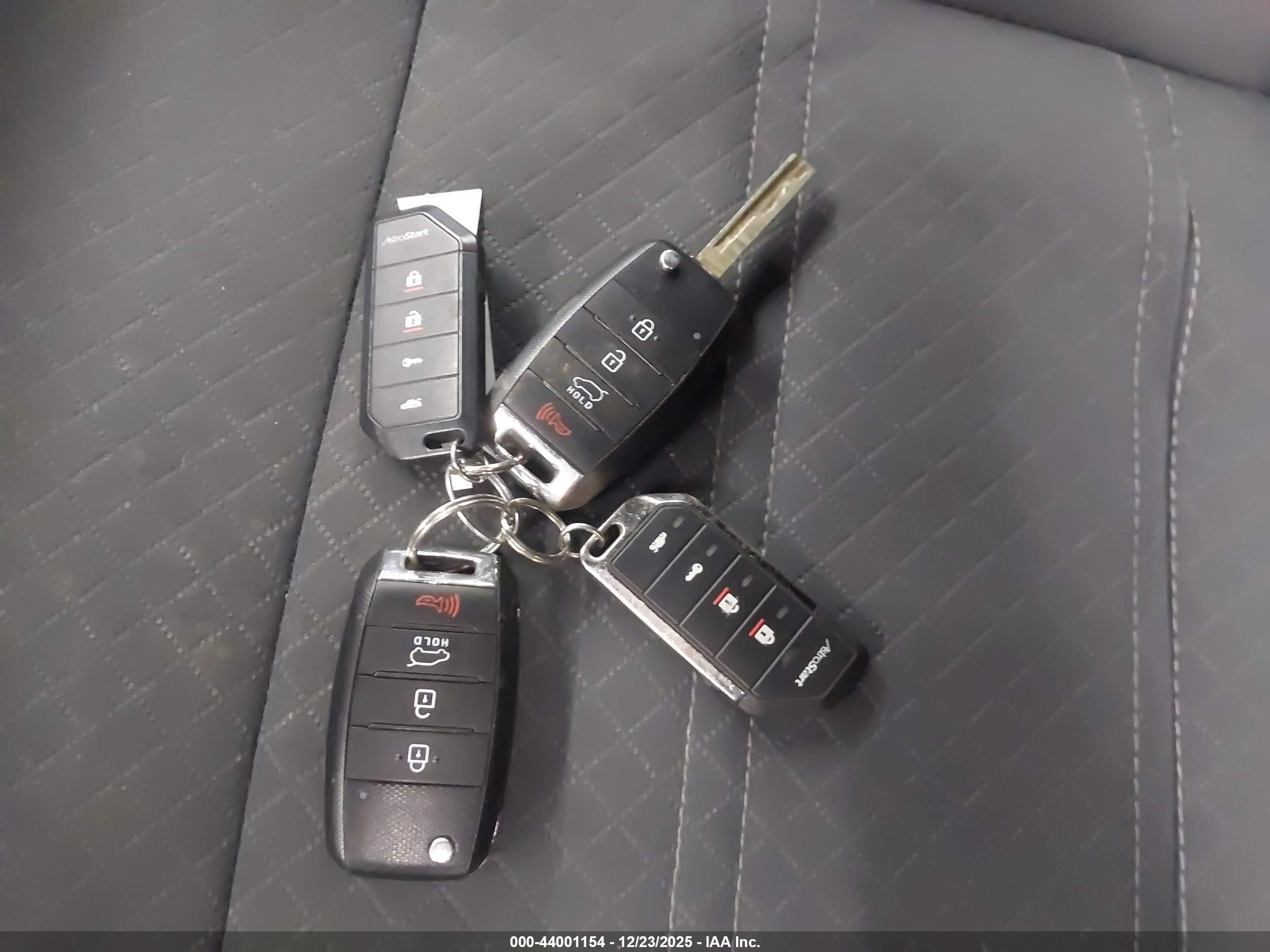 KIA SORENTO image 11