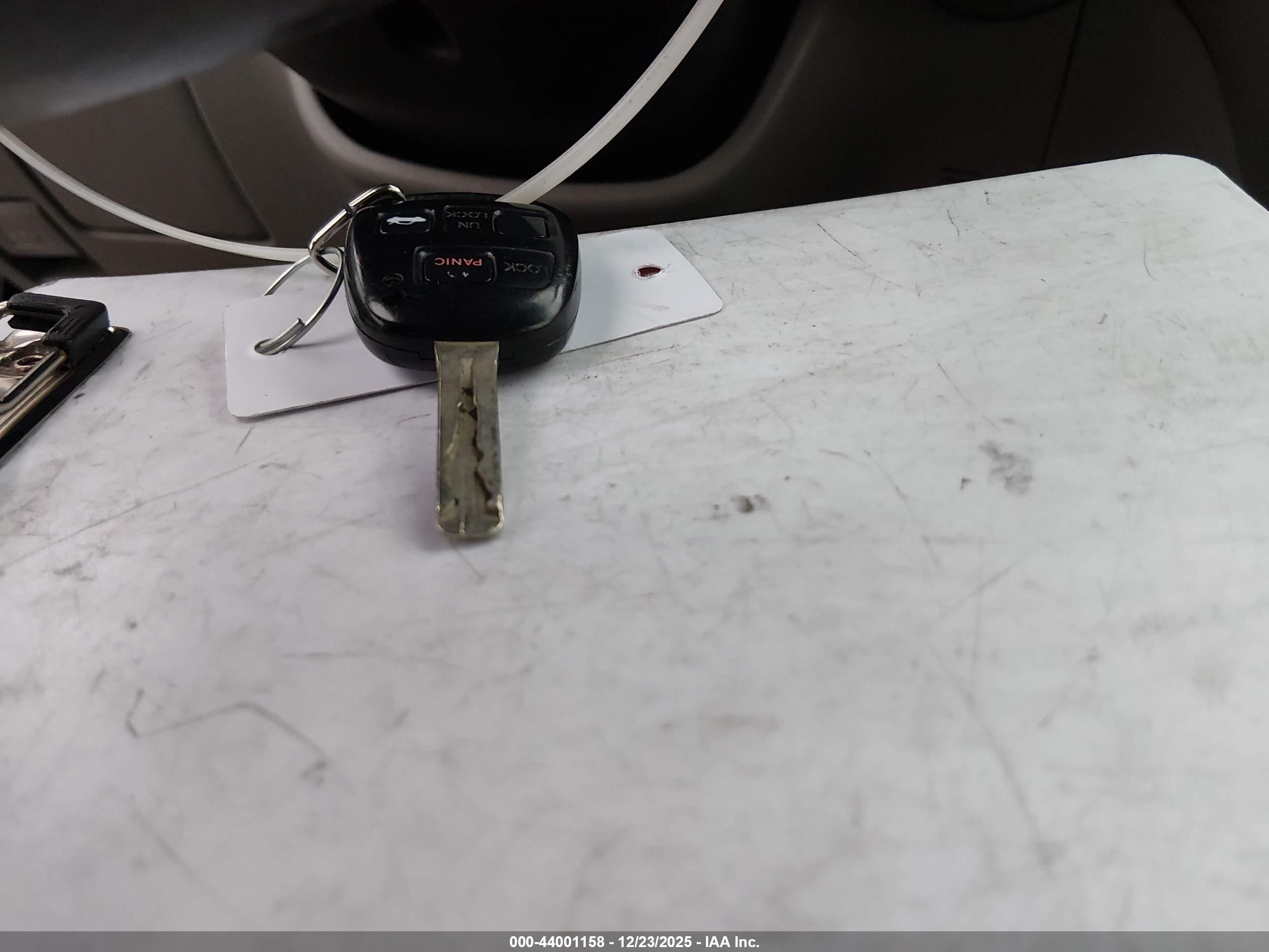 LEXUS ES image 11