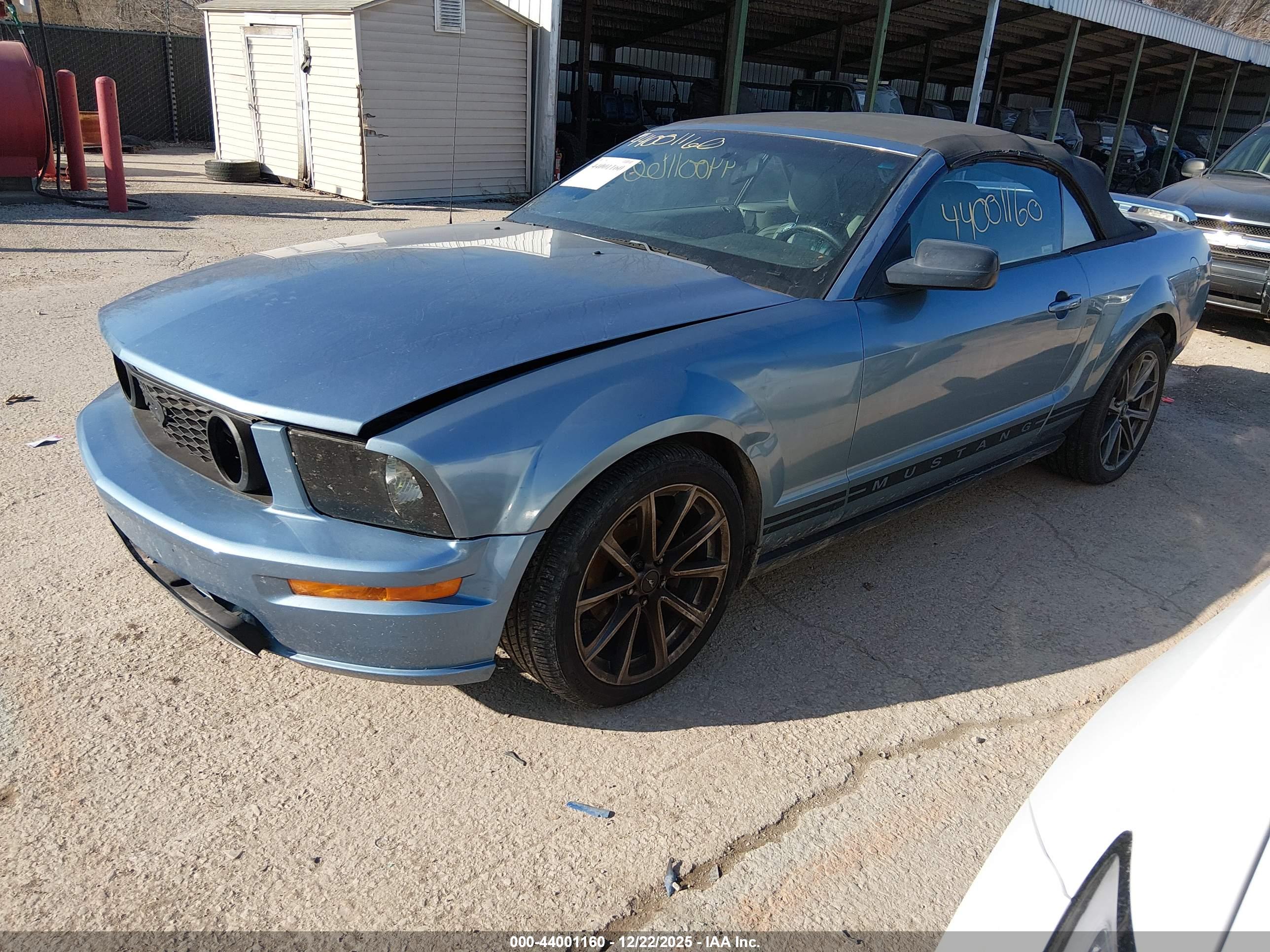 FORD MUSTANG image 2