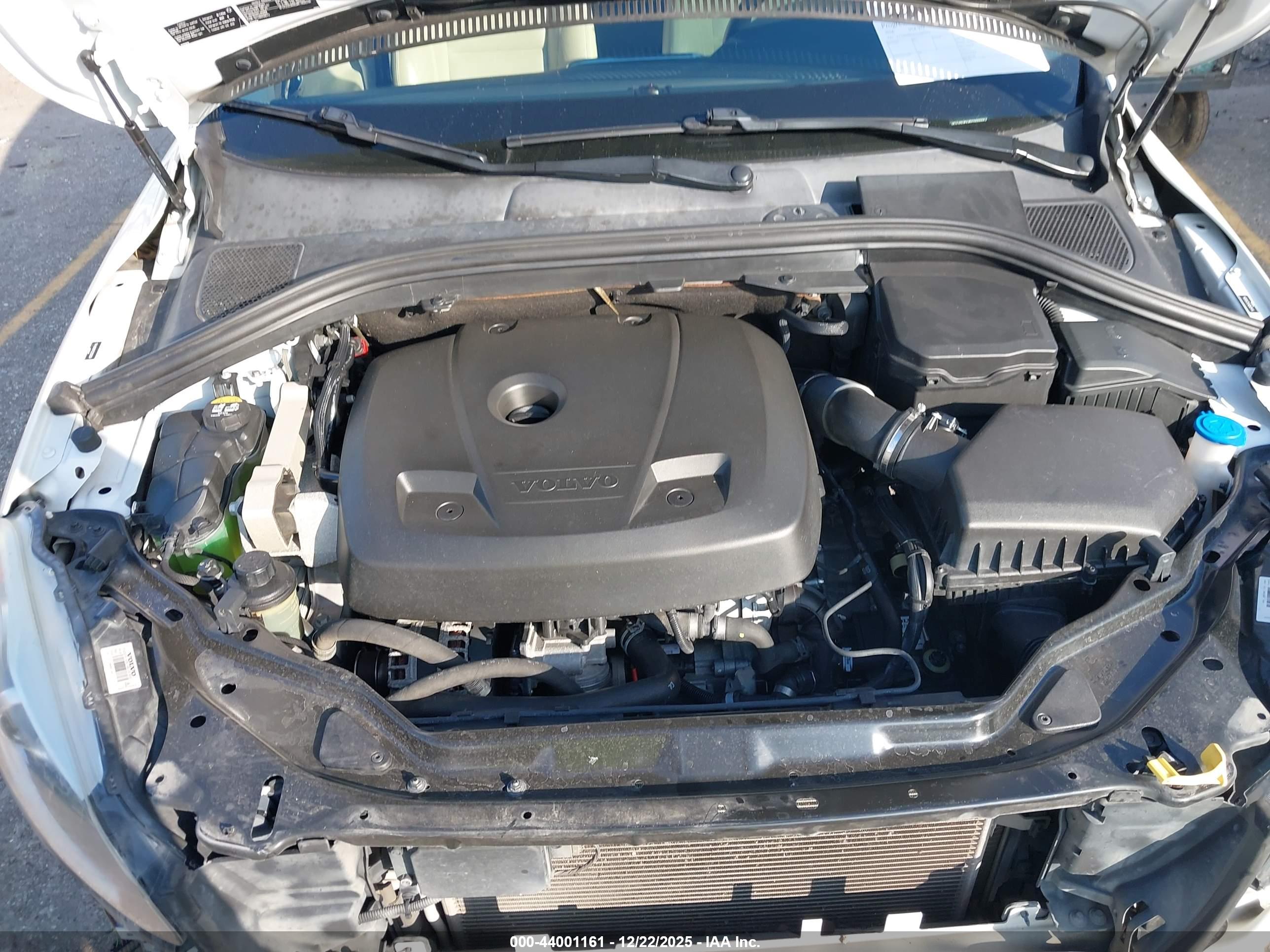 VOLVO XC60 image 10