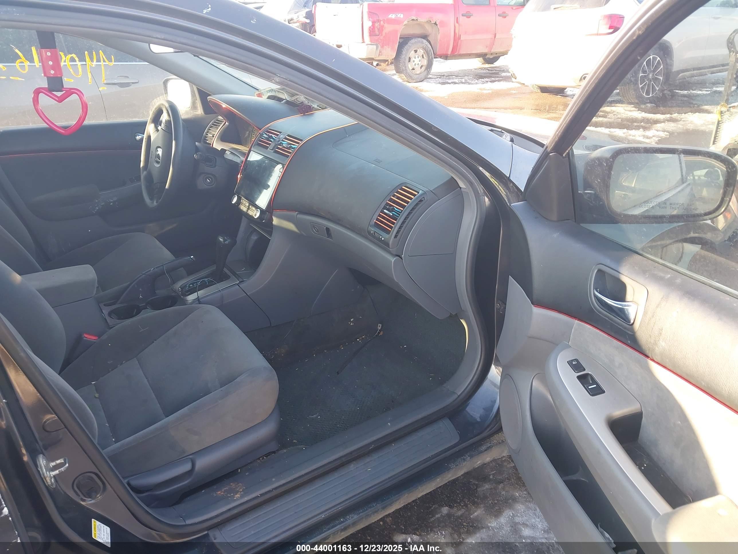 HONDA ACCORD image 5