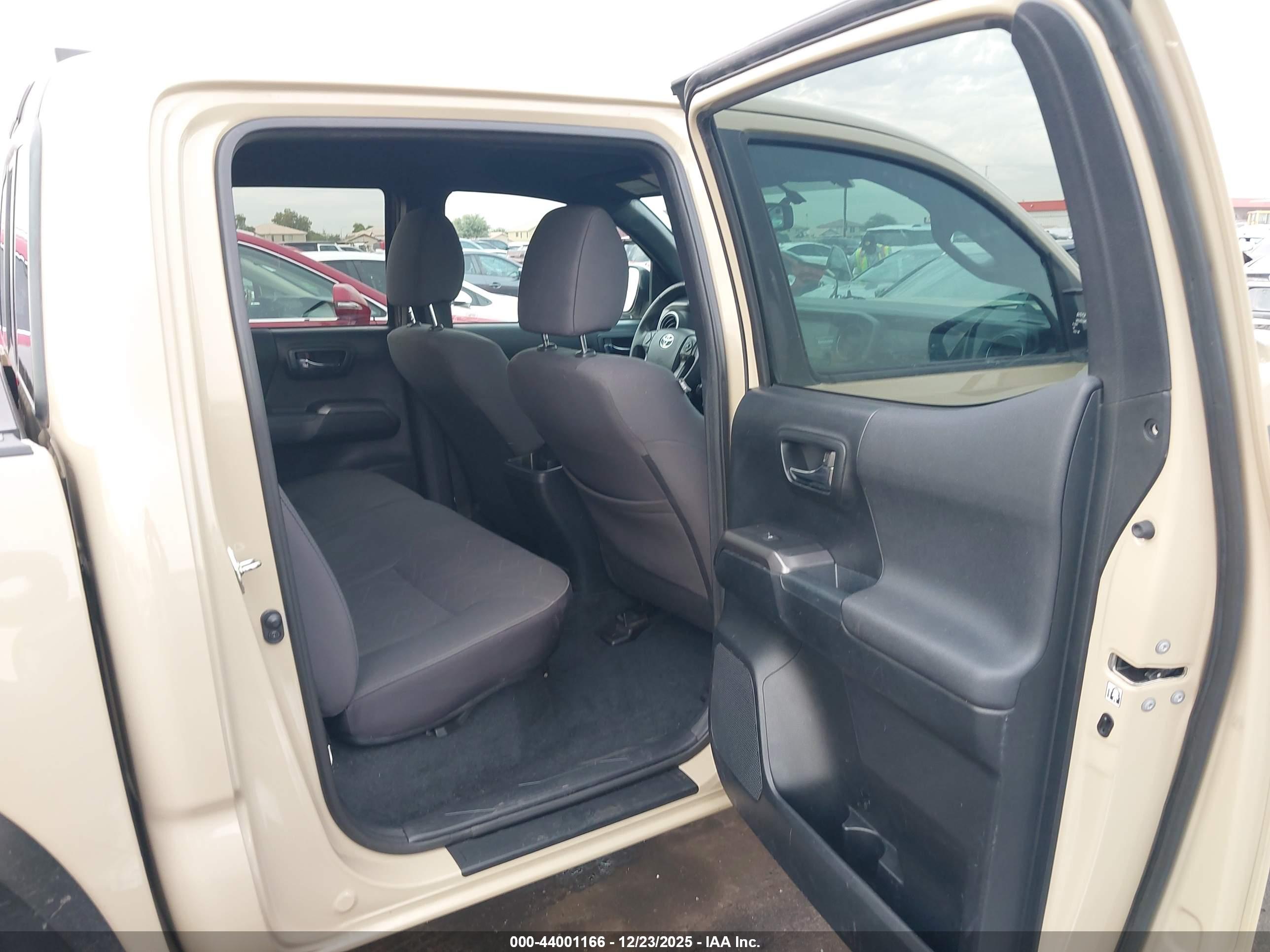 TOYOTA TACOMA image 8