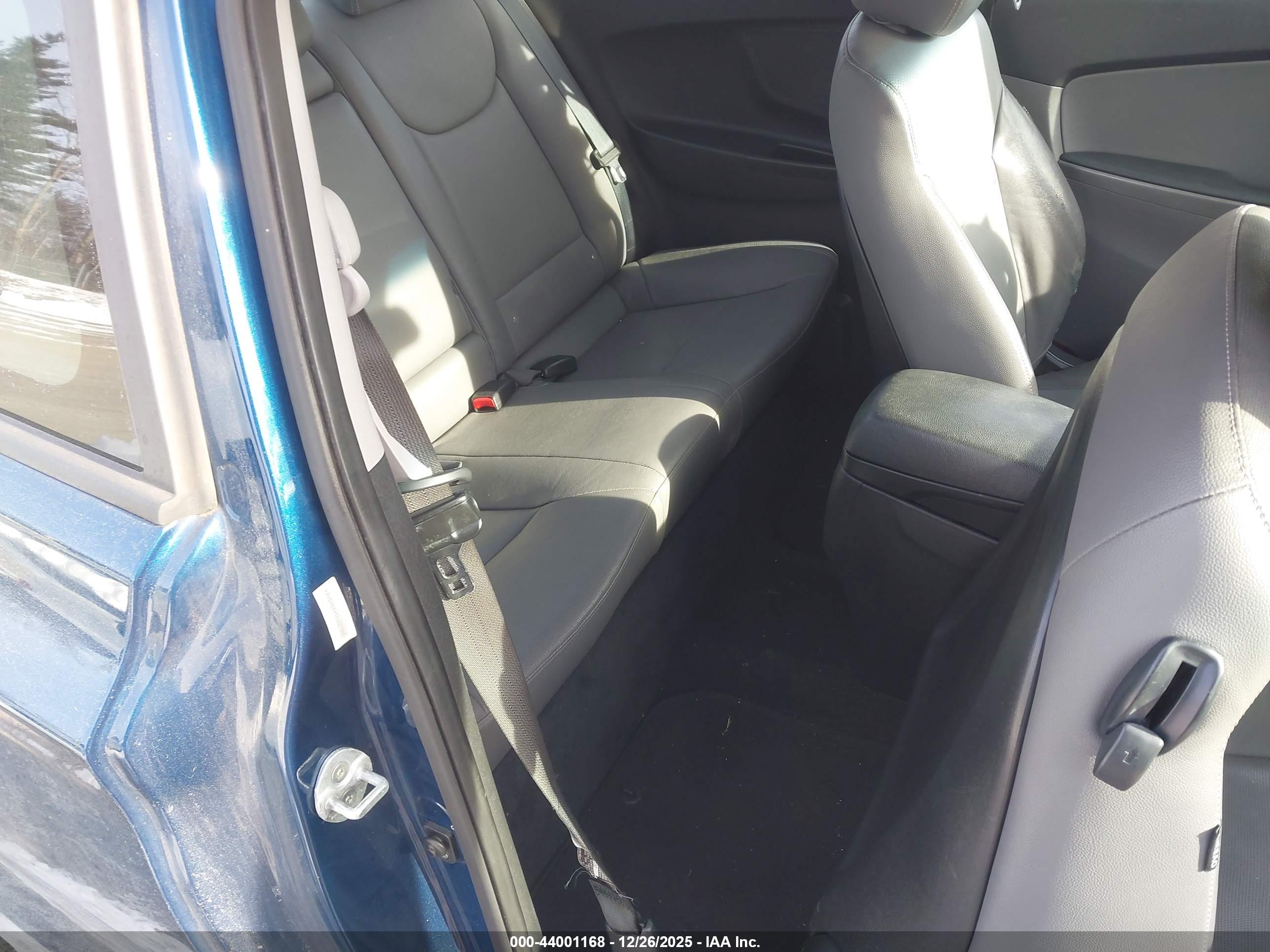 HYUNDAI ELANTRA image 8