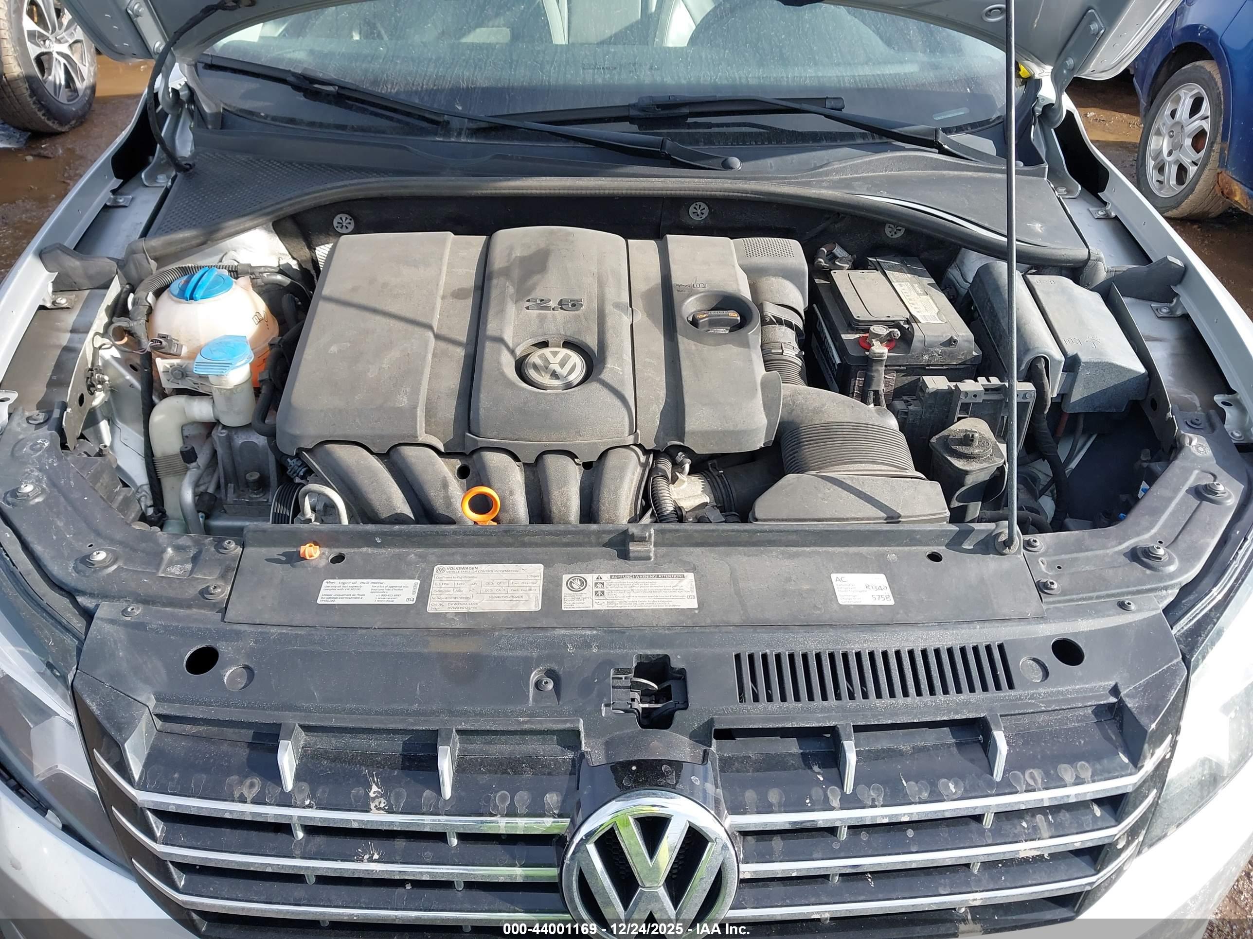 VOLKSWAGEN PASSAT image 10