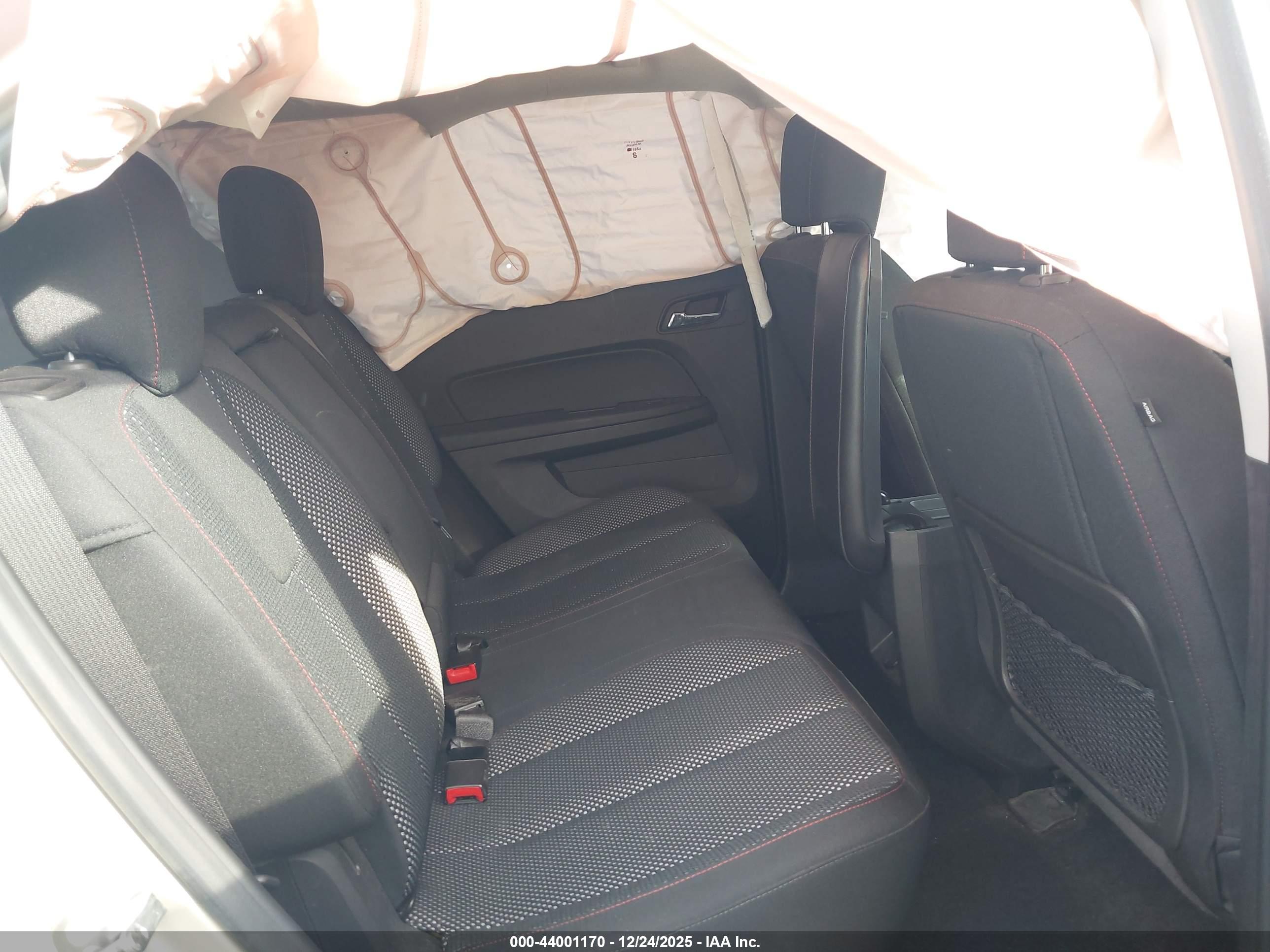 CHEVROLET EQUINOX image 8