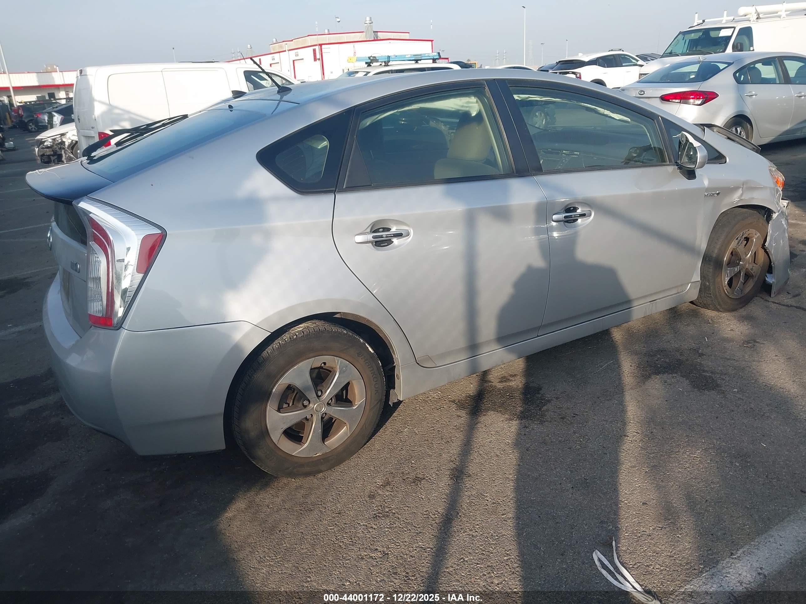 TOYOTA PRIUS image 4
