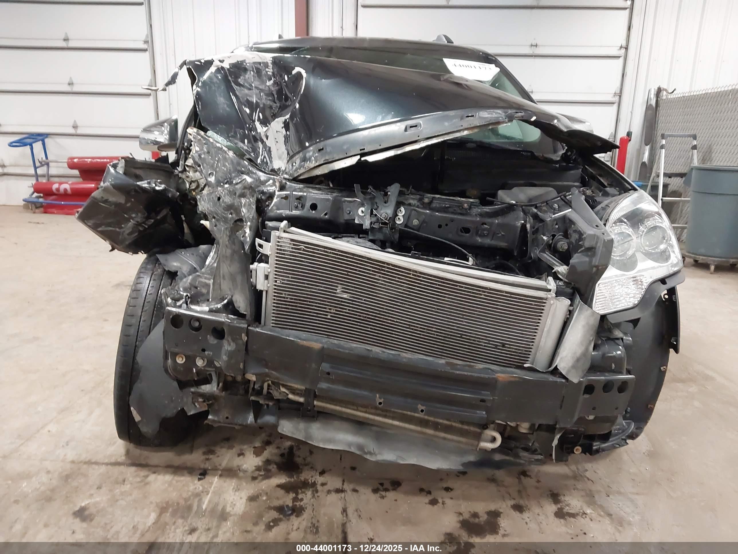 GMC ACADIA image 6