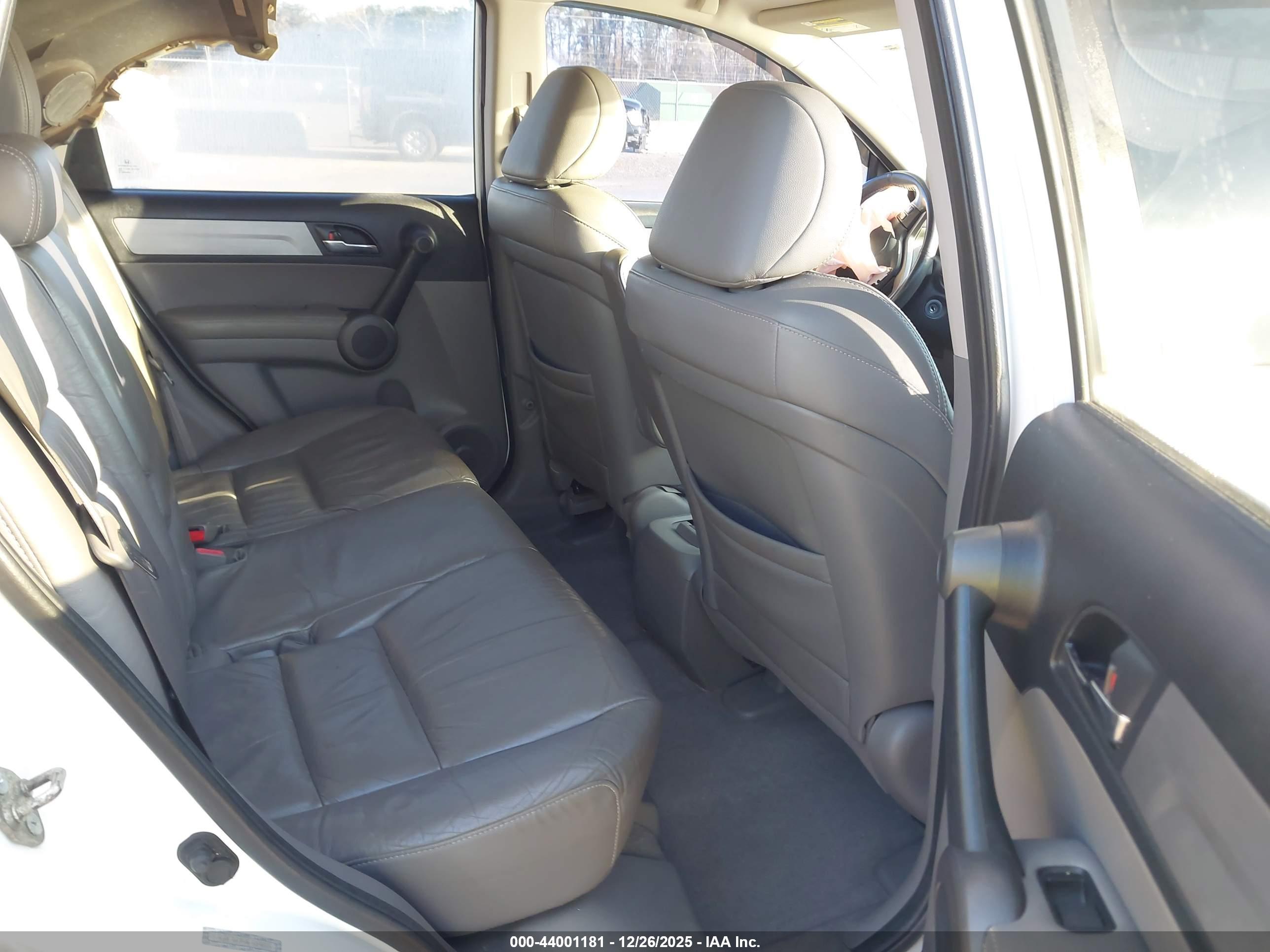 HONDA CR-V image 8