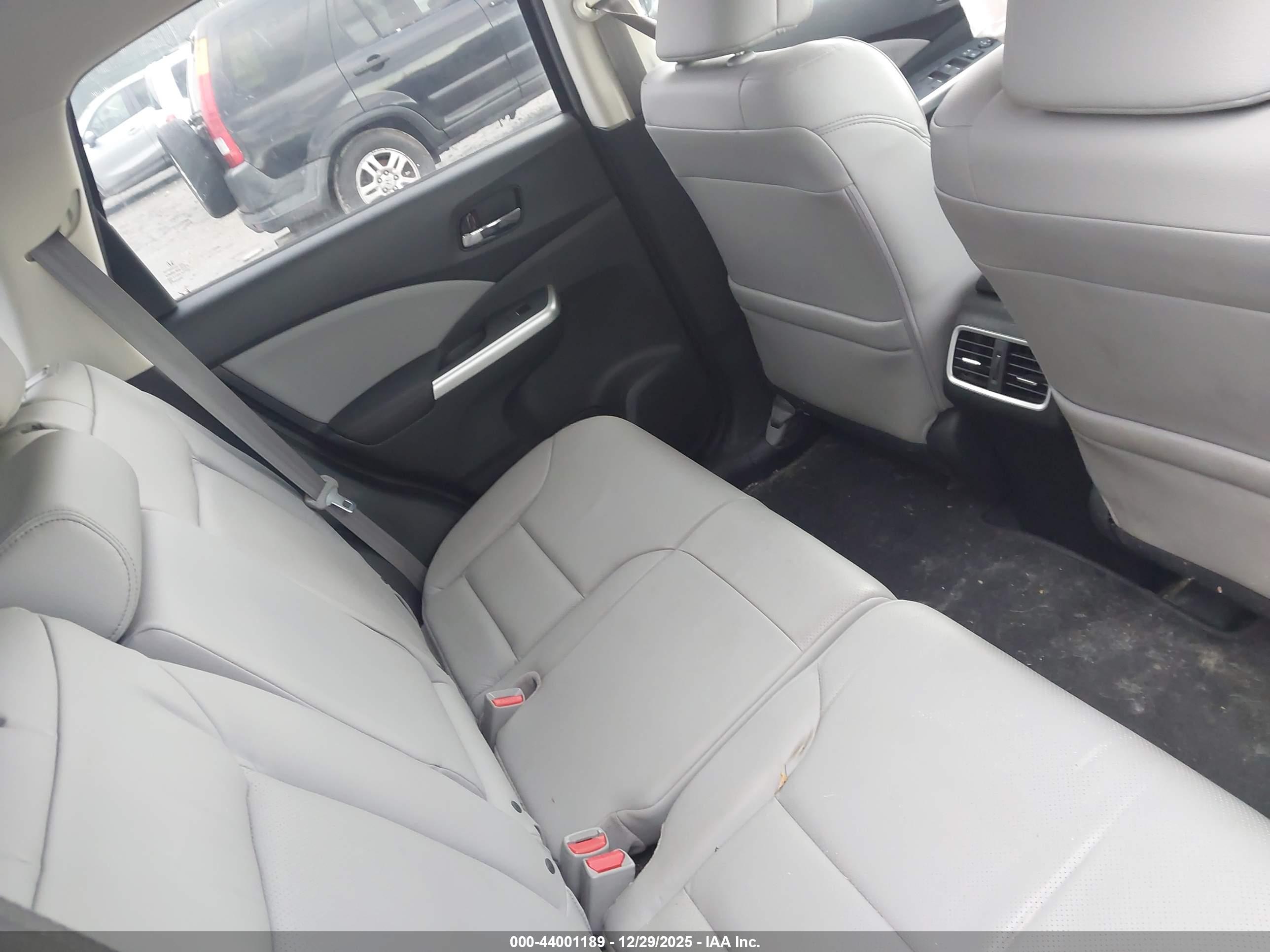 HONDA CR-V image 8