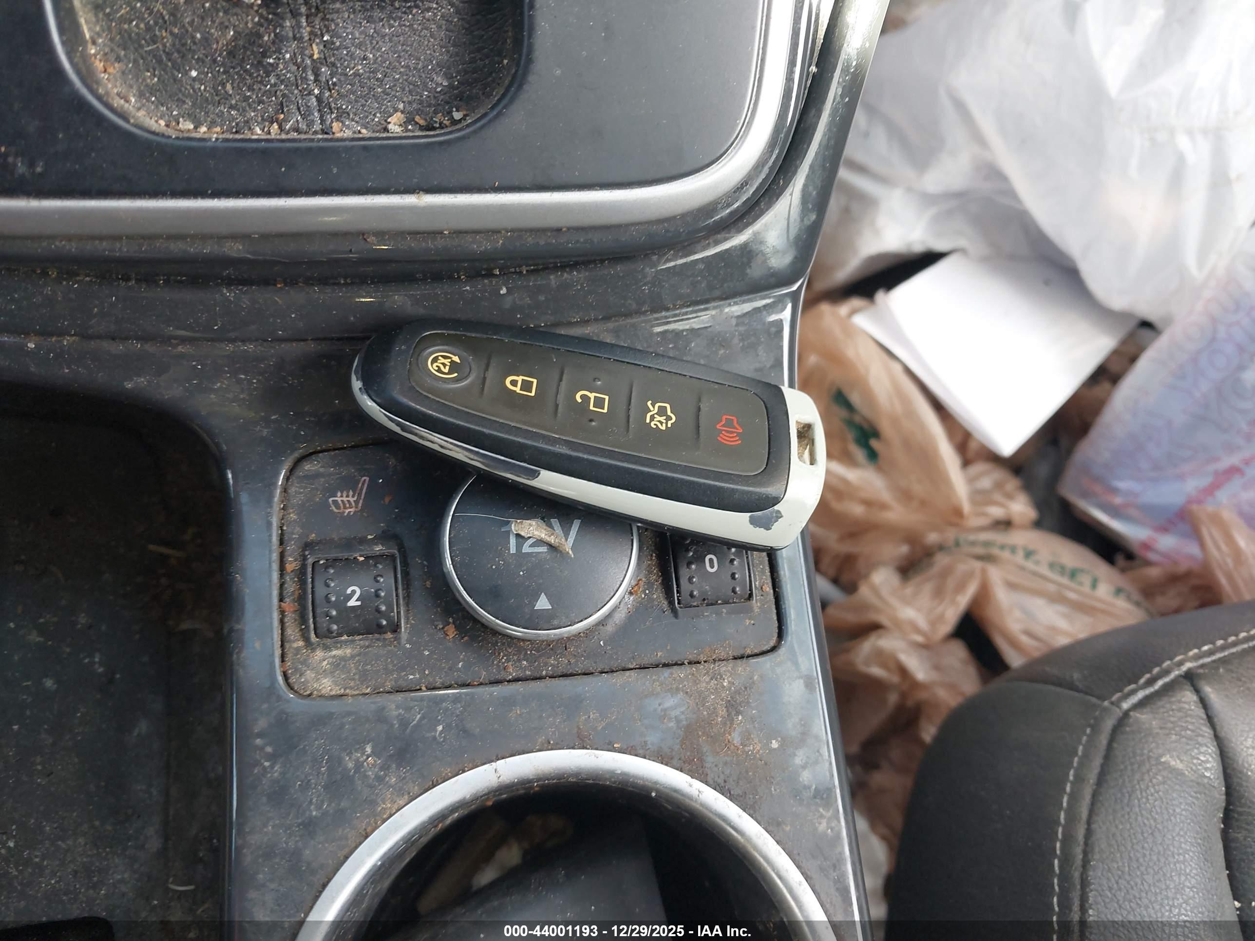 FORD ESCAPE image 11