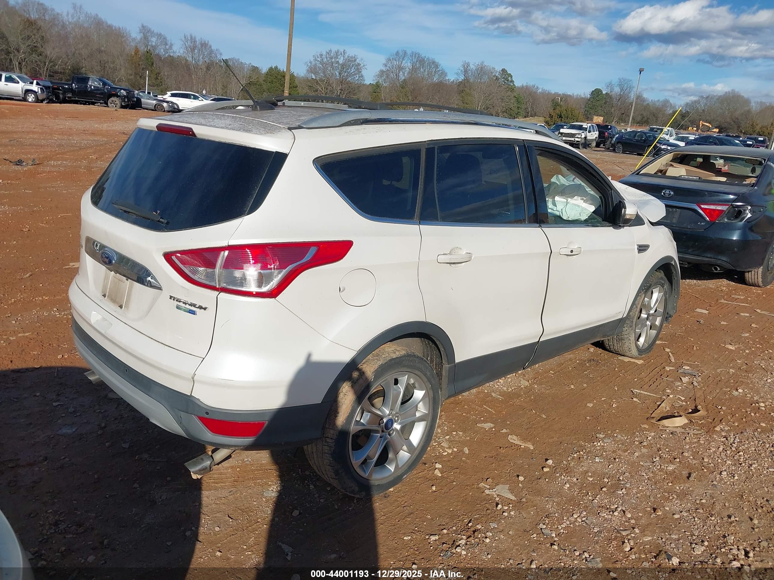 FORD ESCAPE image 4