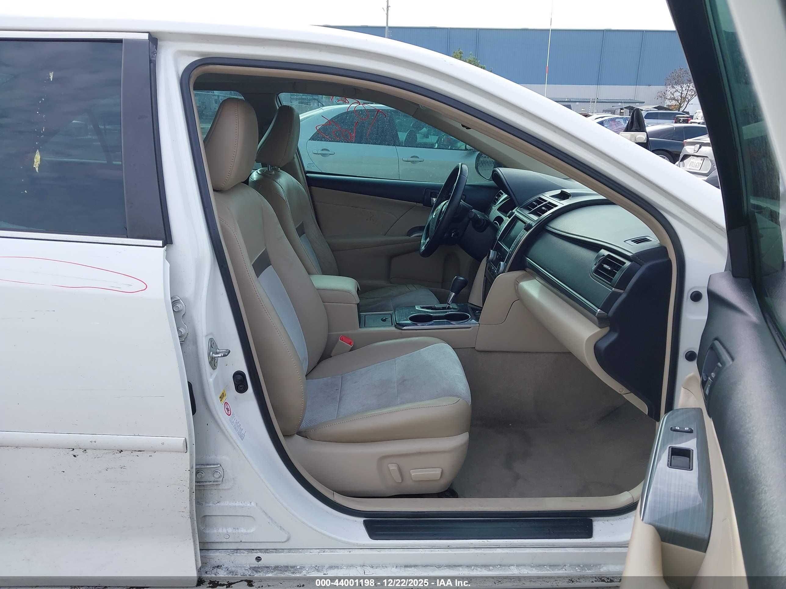 TOYOTA CAMRY image 5