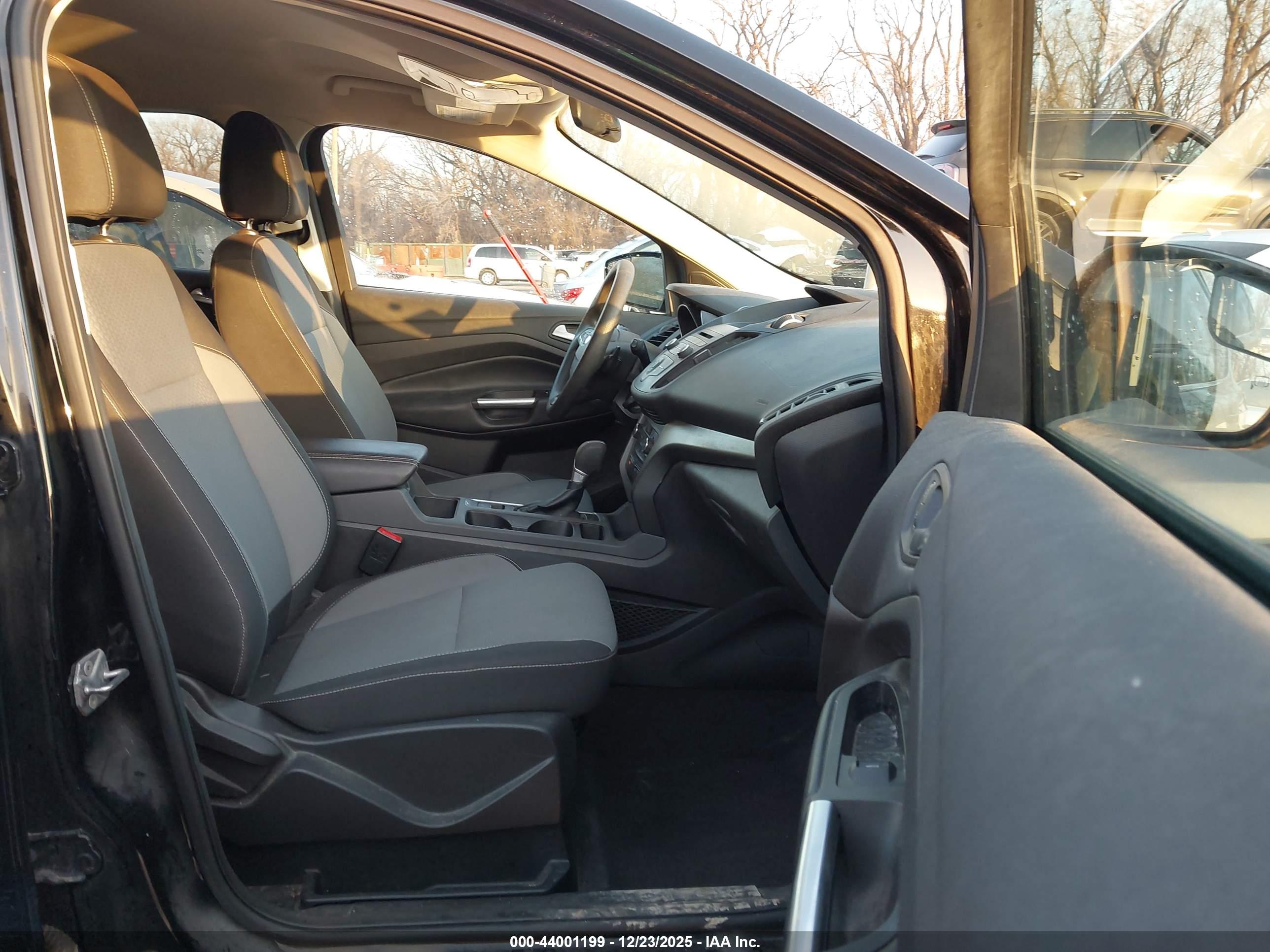 FORD ESCAPE image 5