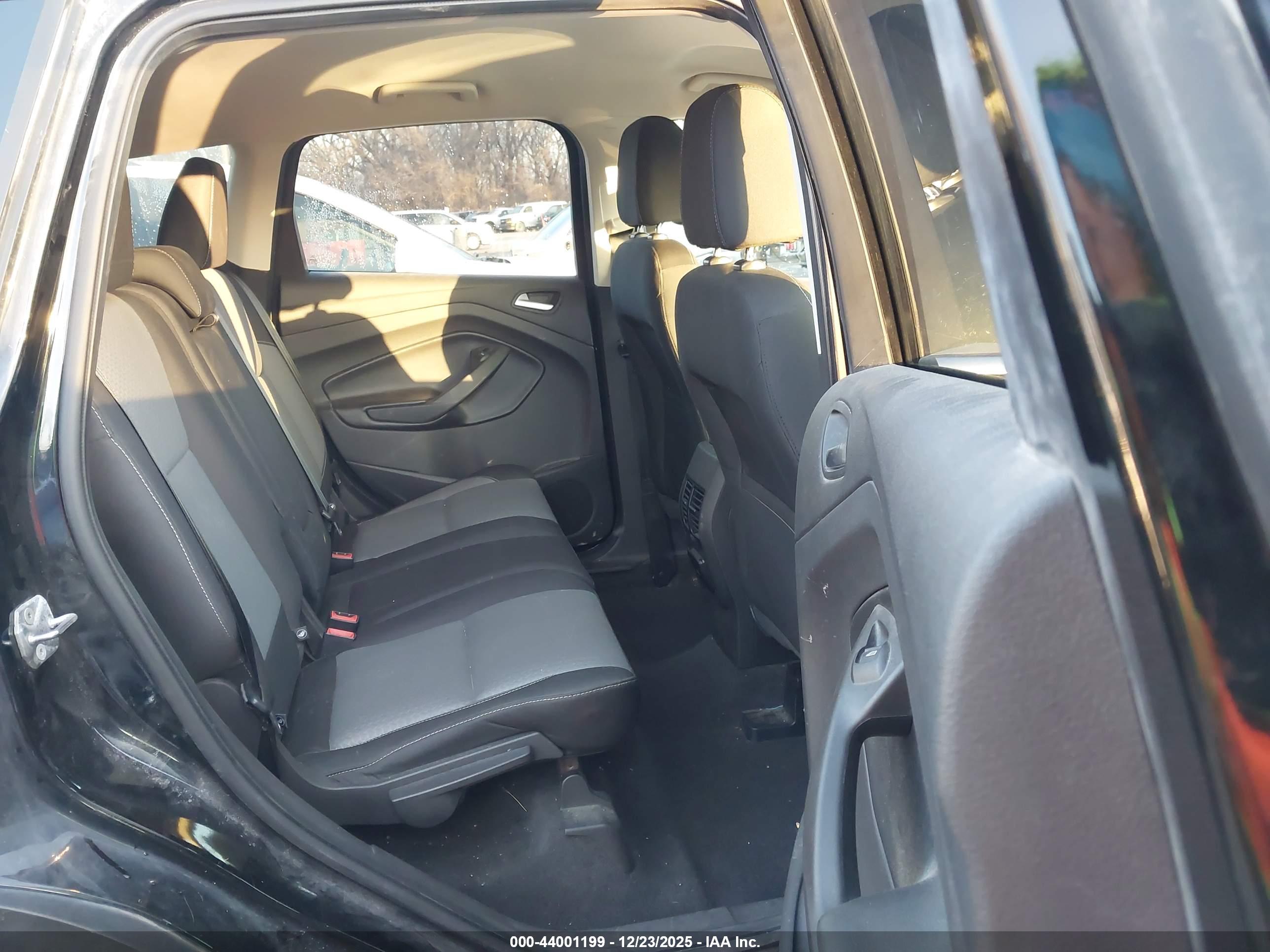 FORD ESCAPE image 8