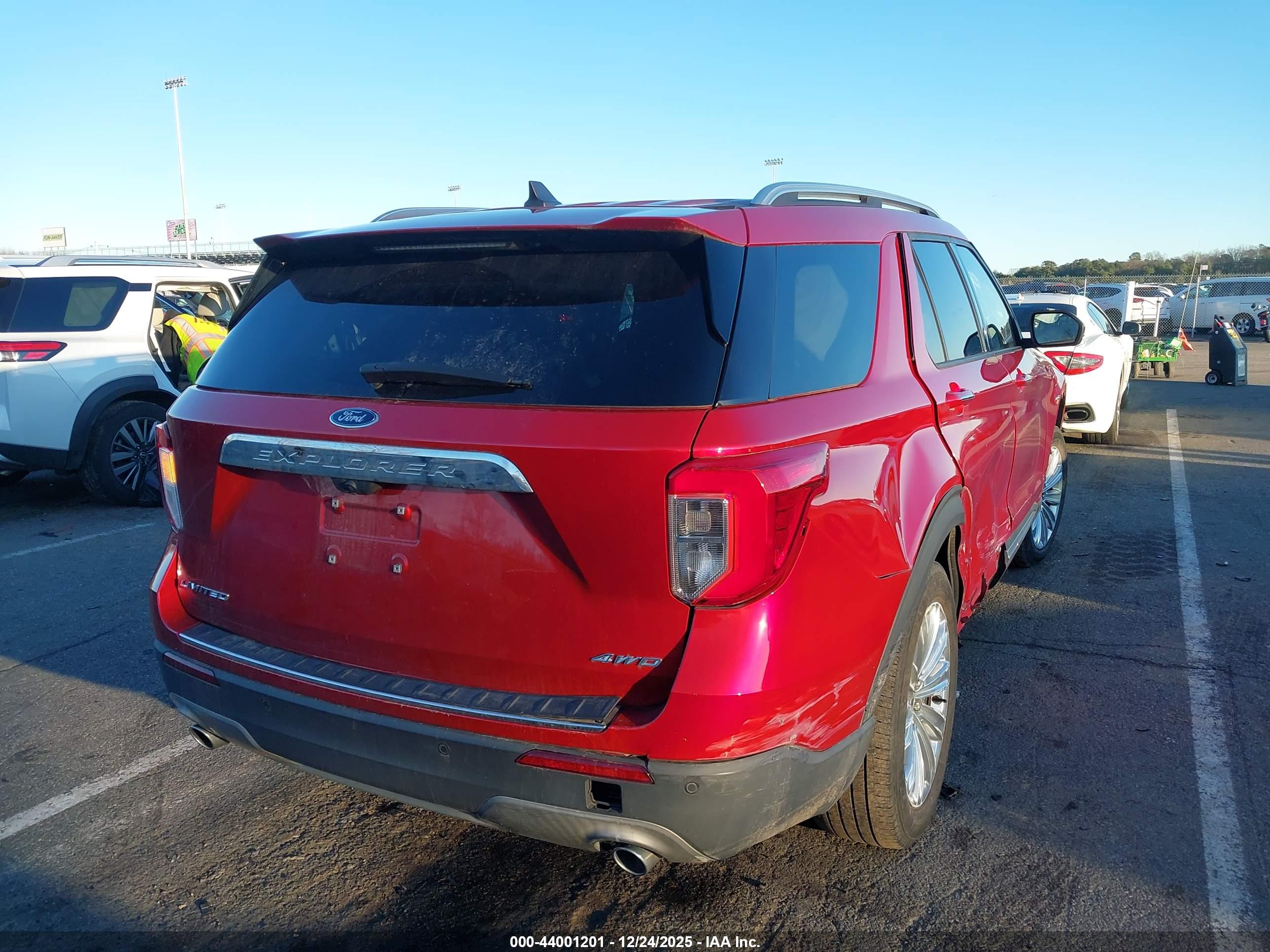 FORD EXPLORER image 4