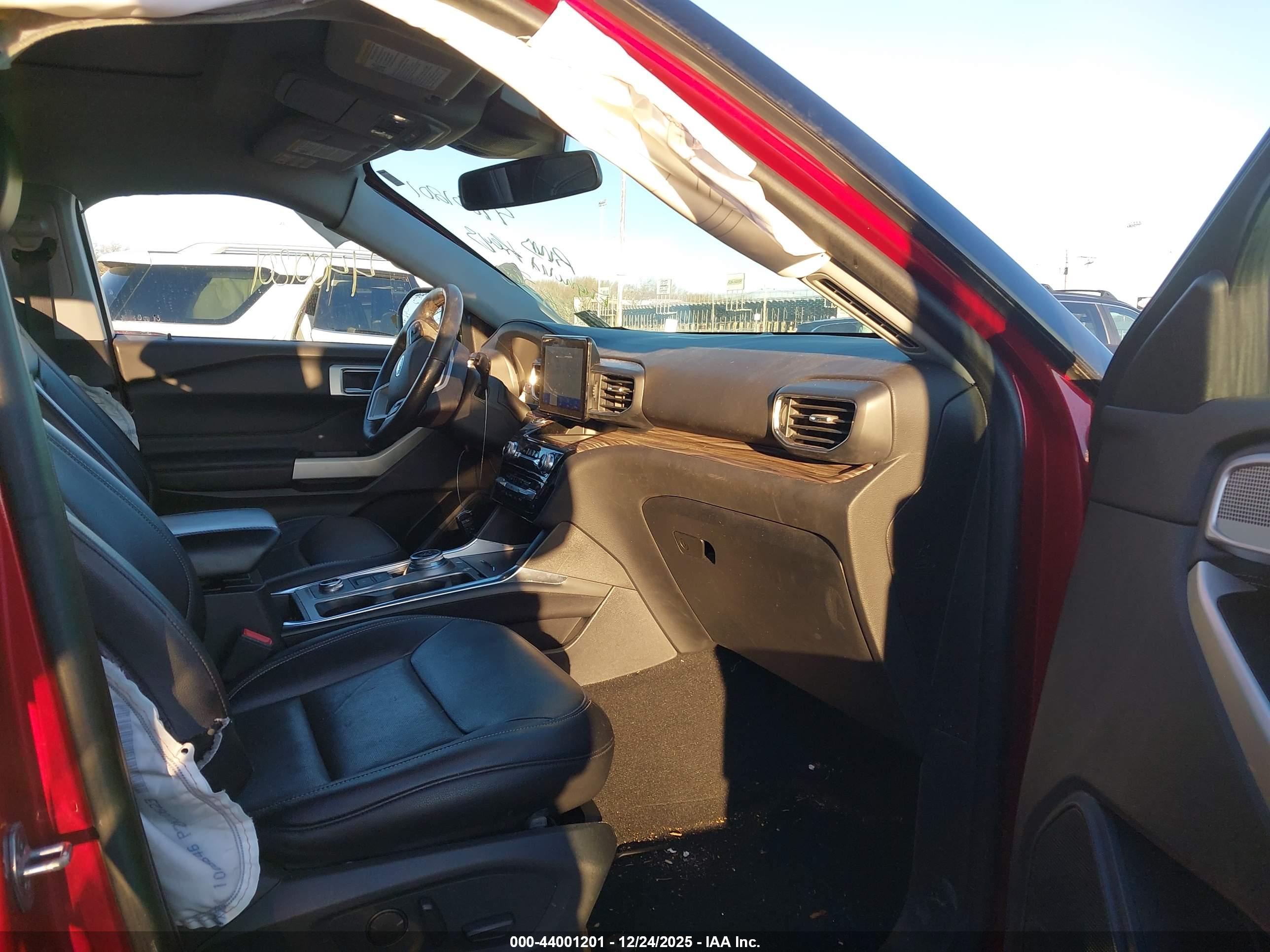 FORD EXPLORER image 5