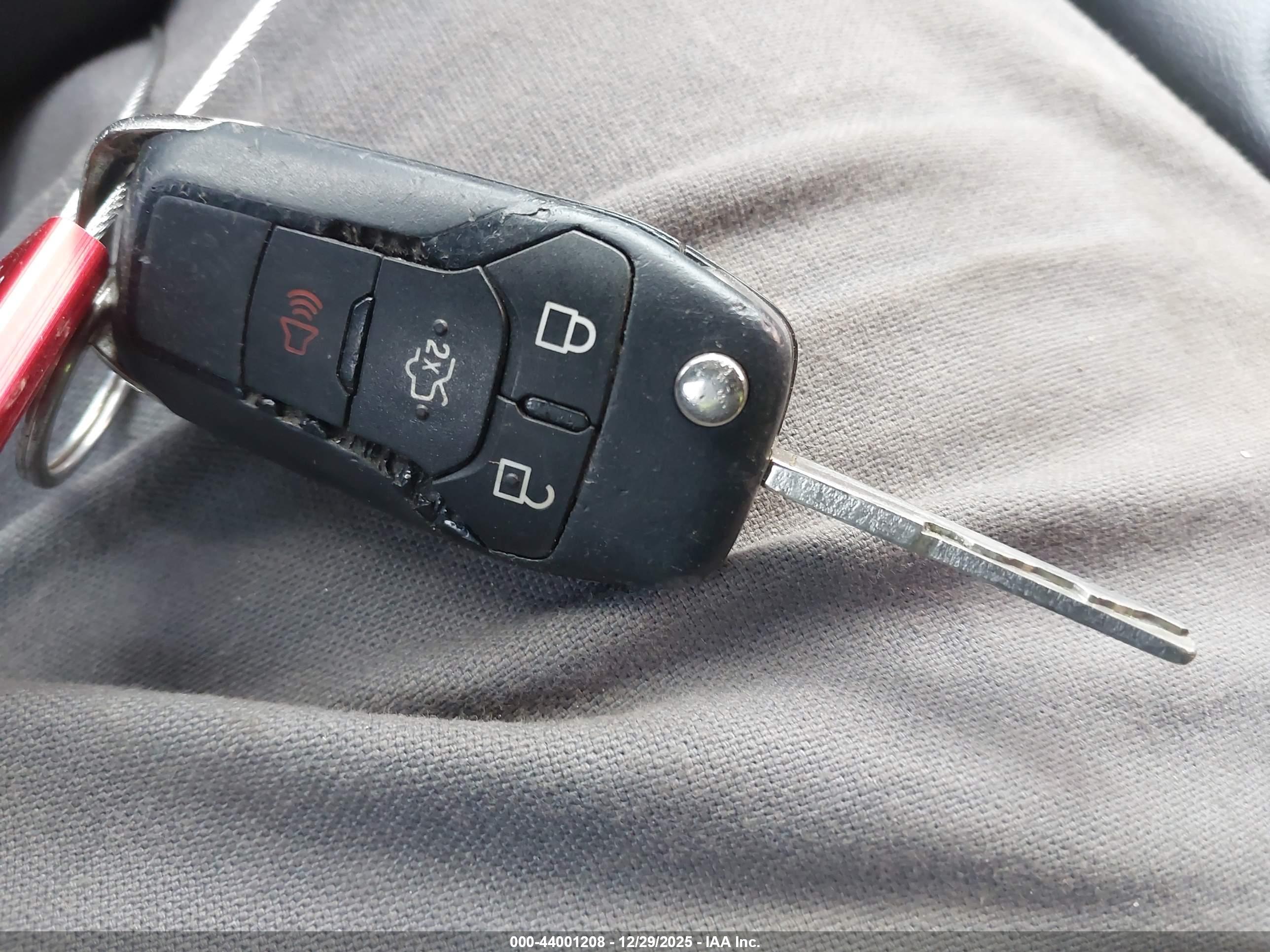 FORD FUSION image 11