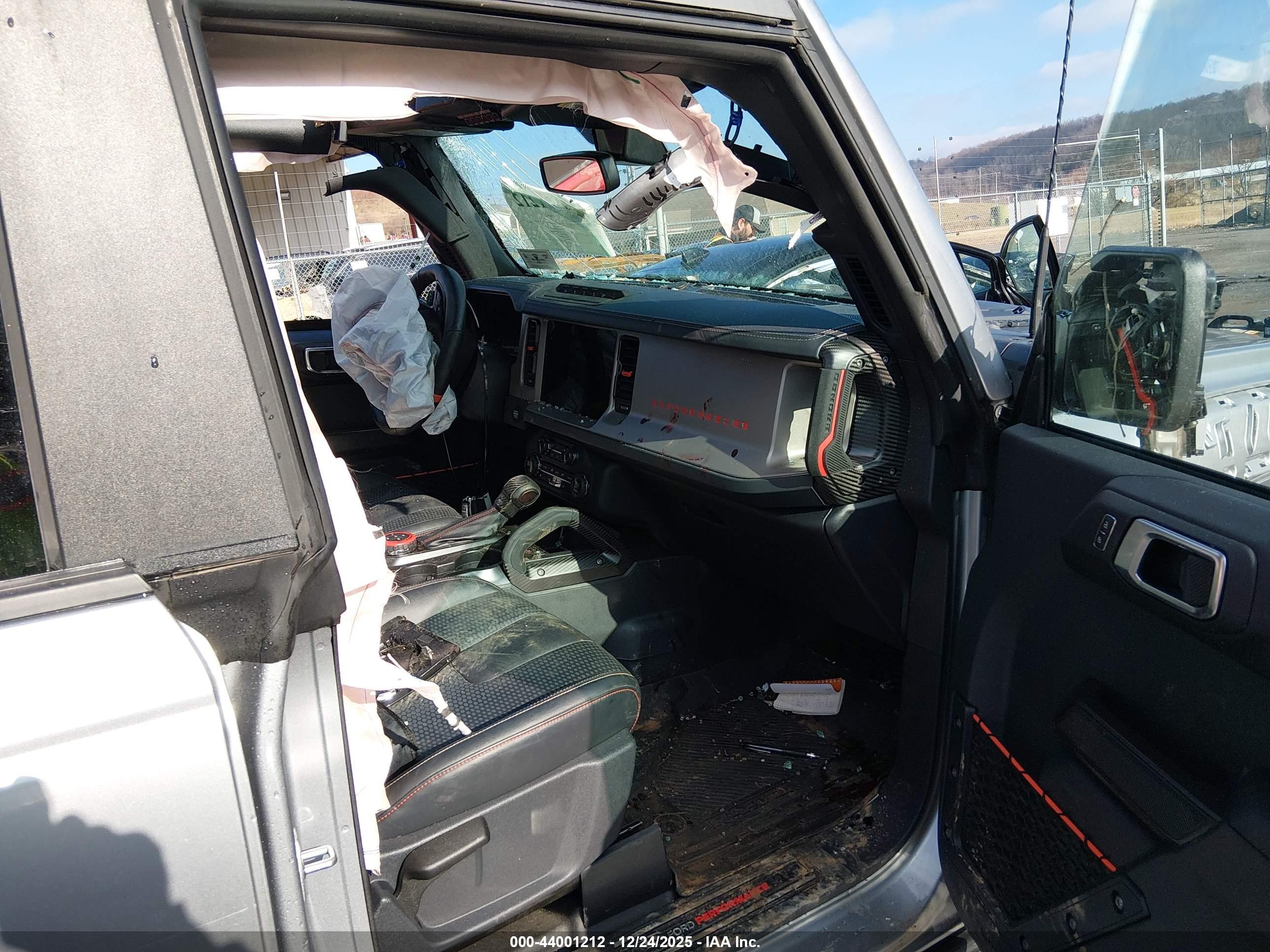 FORD BRONCO image 5