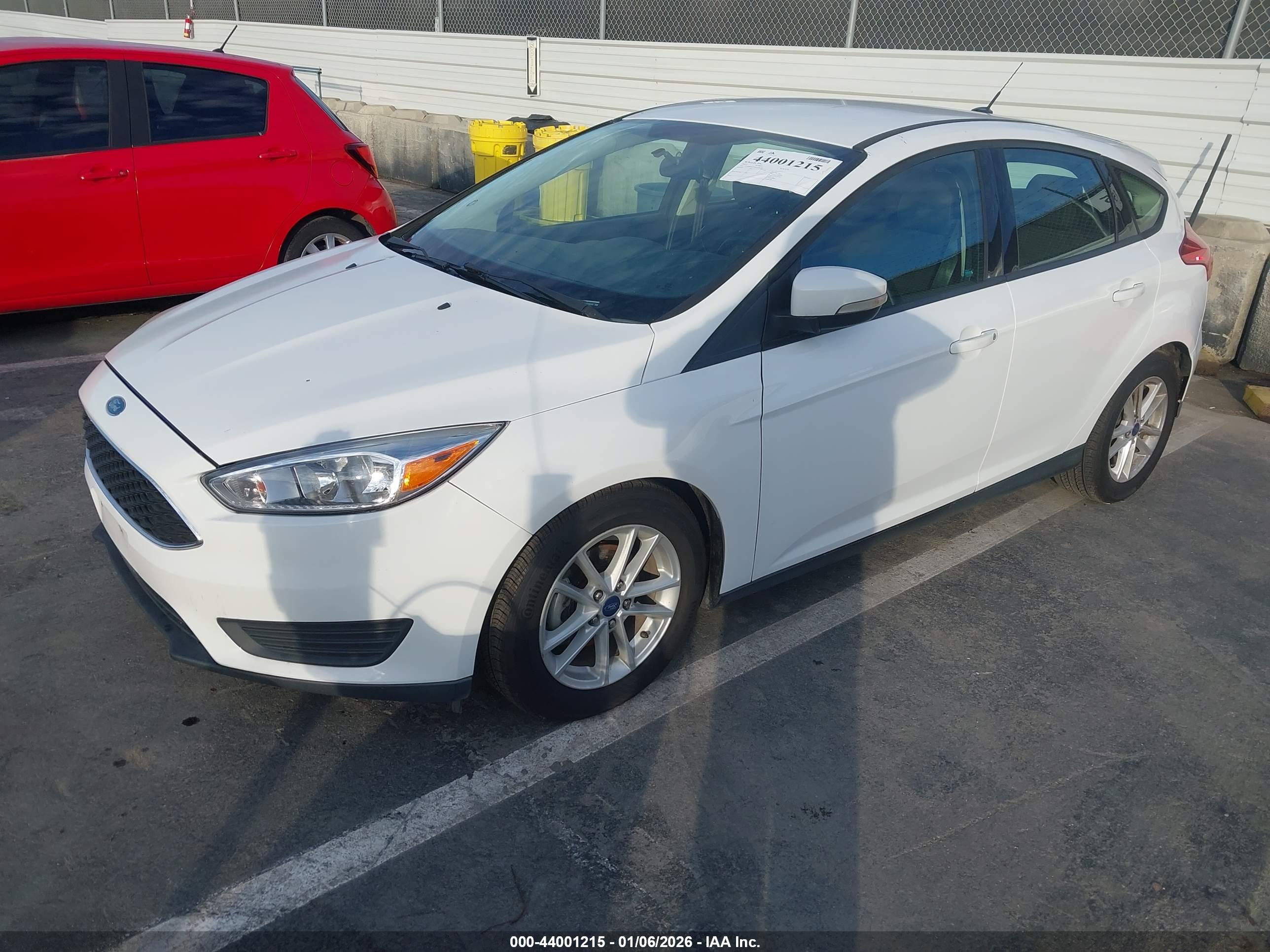 FORD FOCUS image 2