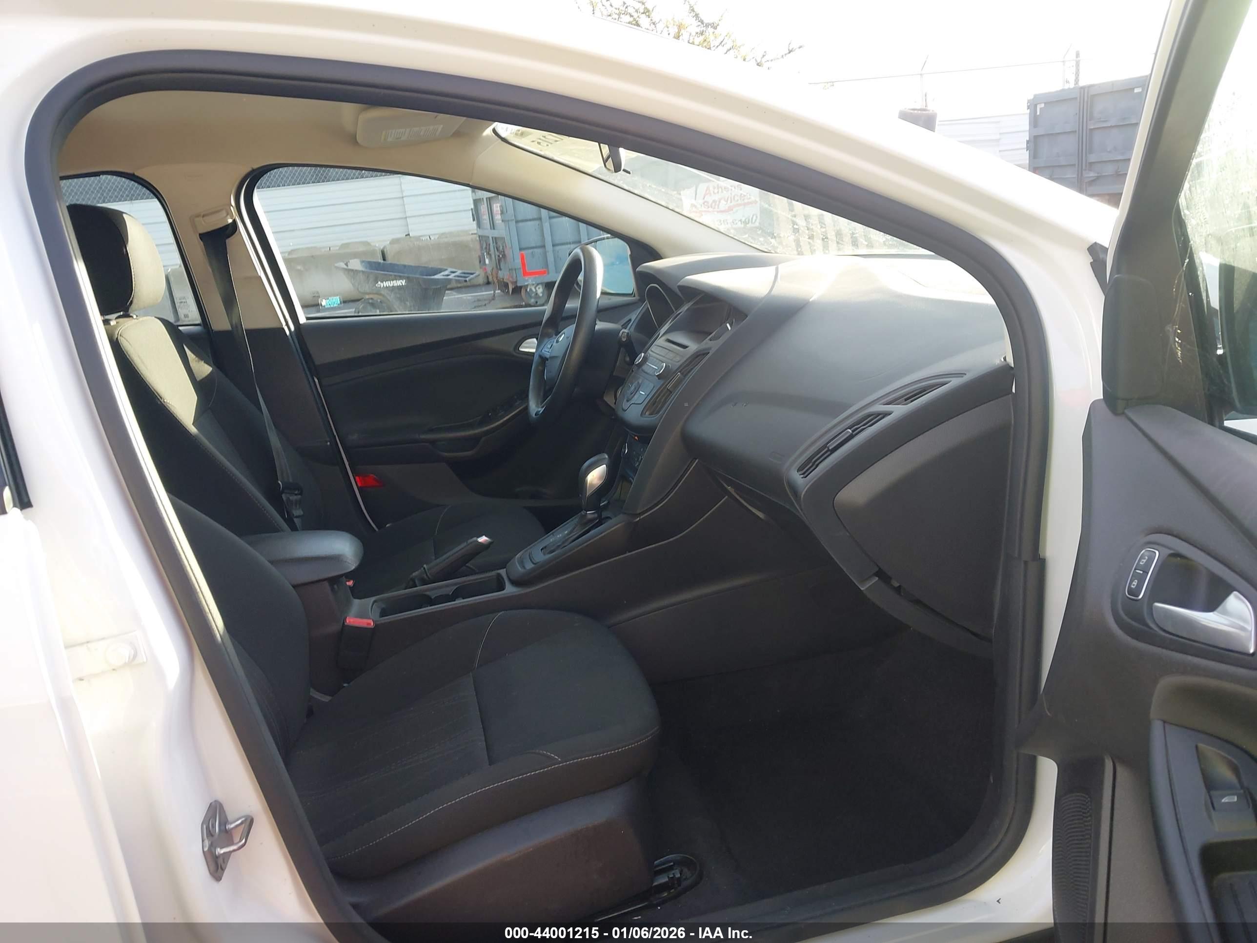 FORD FOCUS image 5