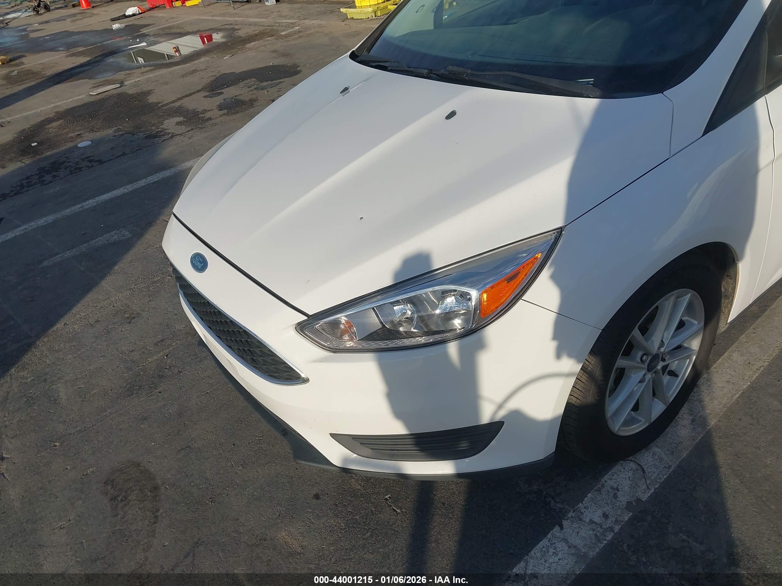 FORD FOCUS image 6
