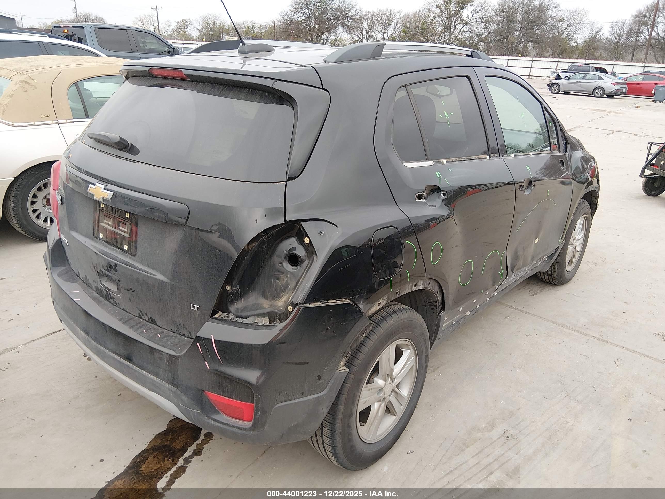 CHEVROLET TRAX image 4