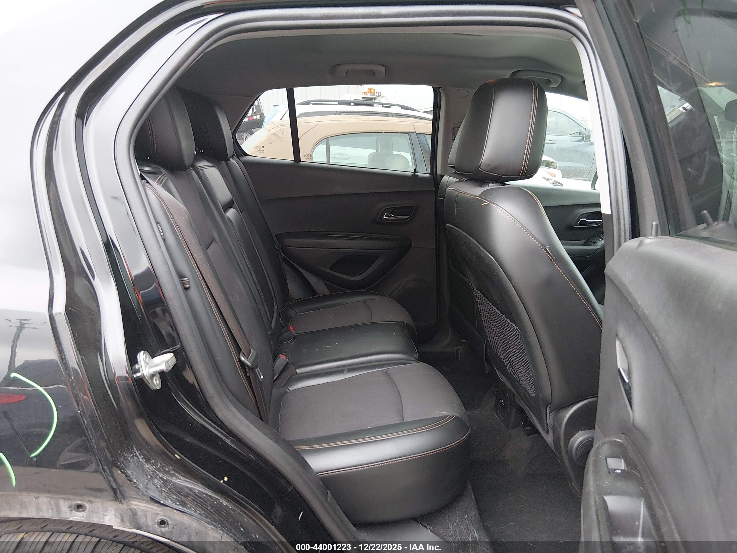 CHEVROLET TRAX image 8