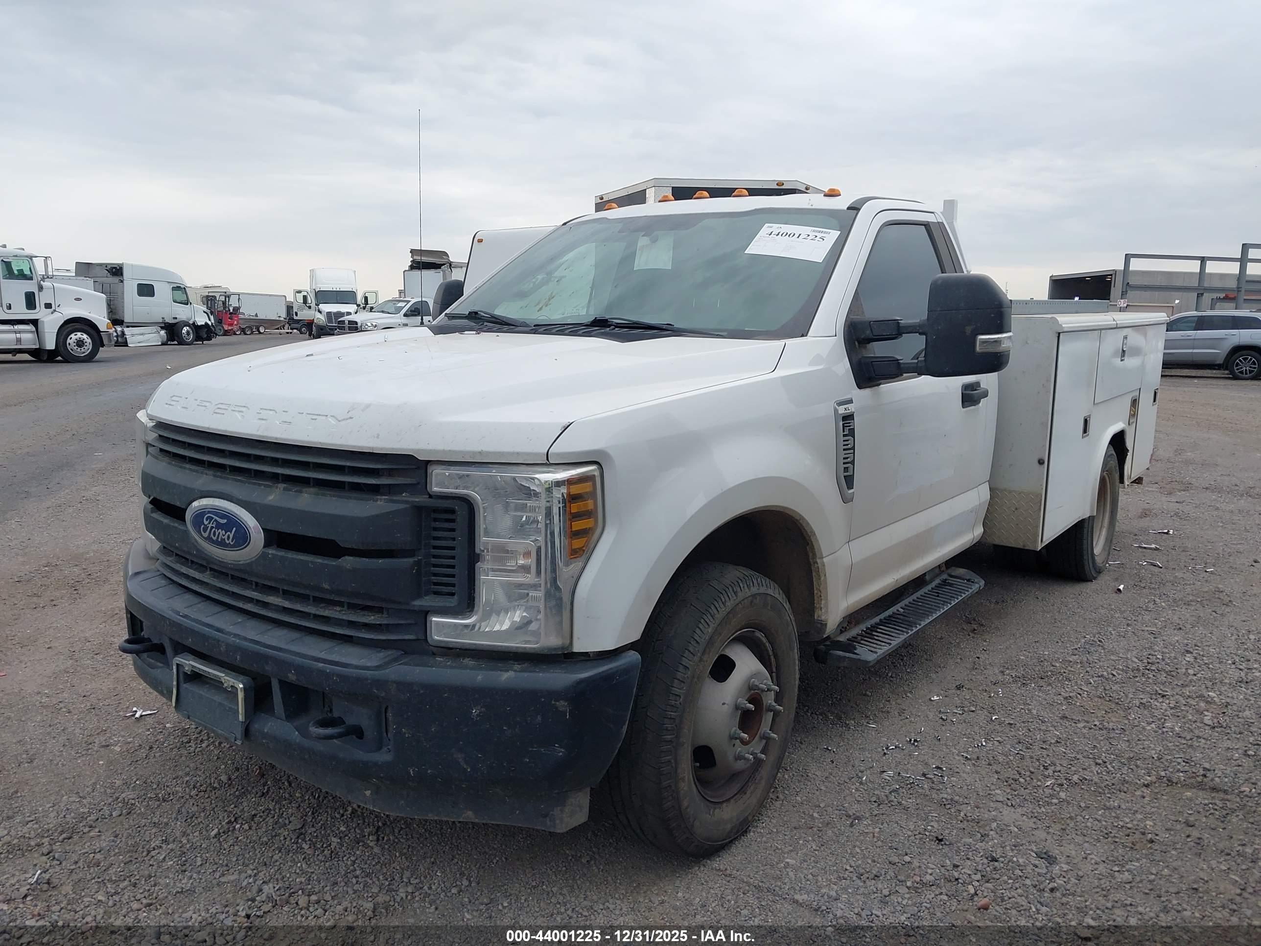 FORD F-350 image 2