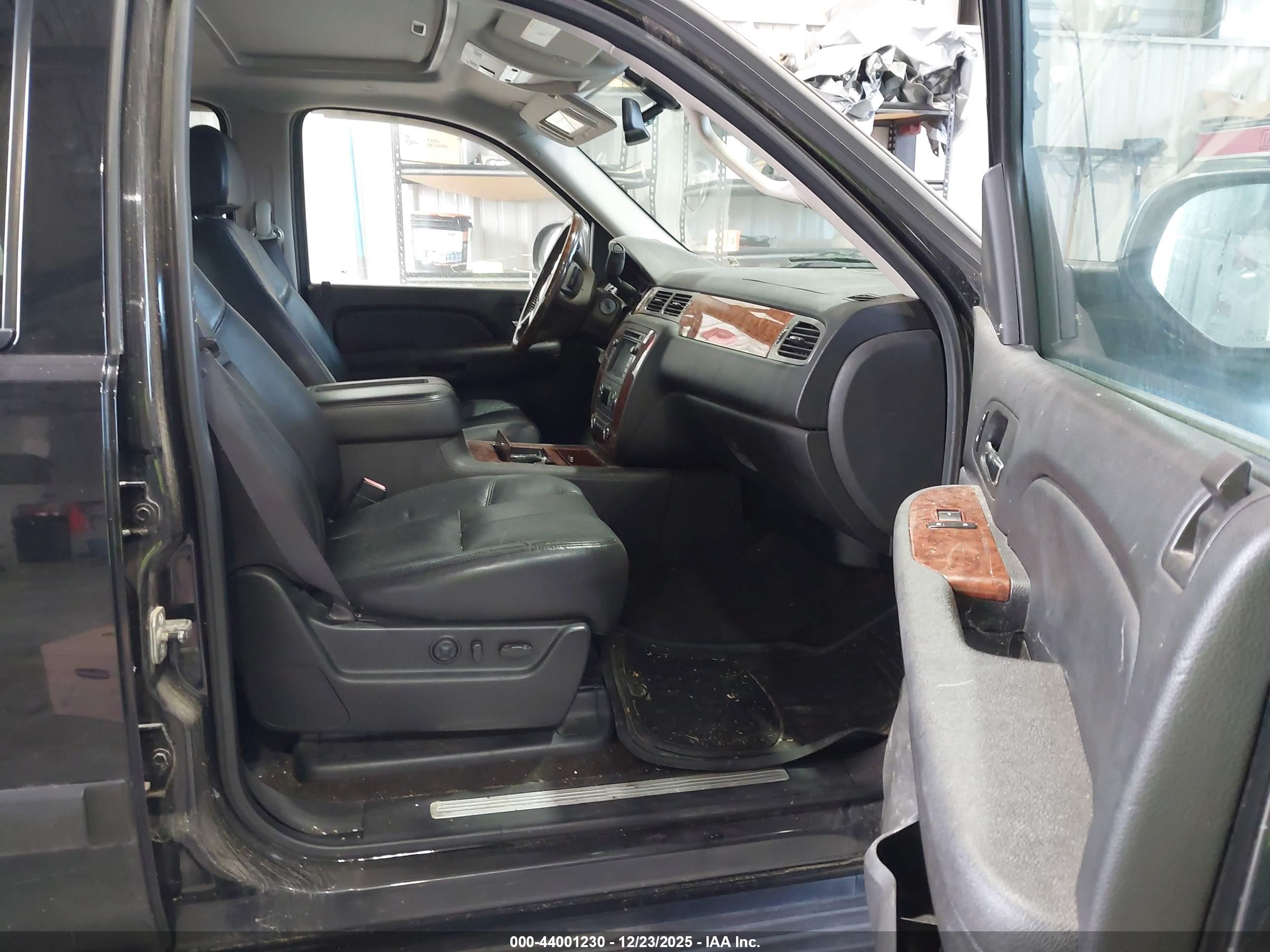 CHEVROLET AVALANCHE image 5