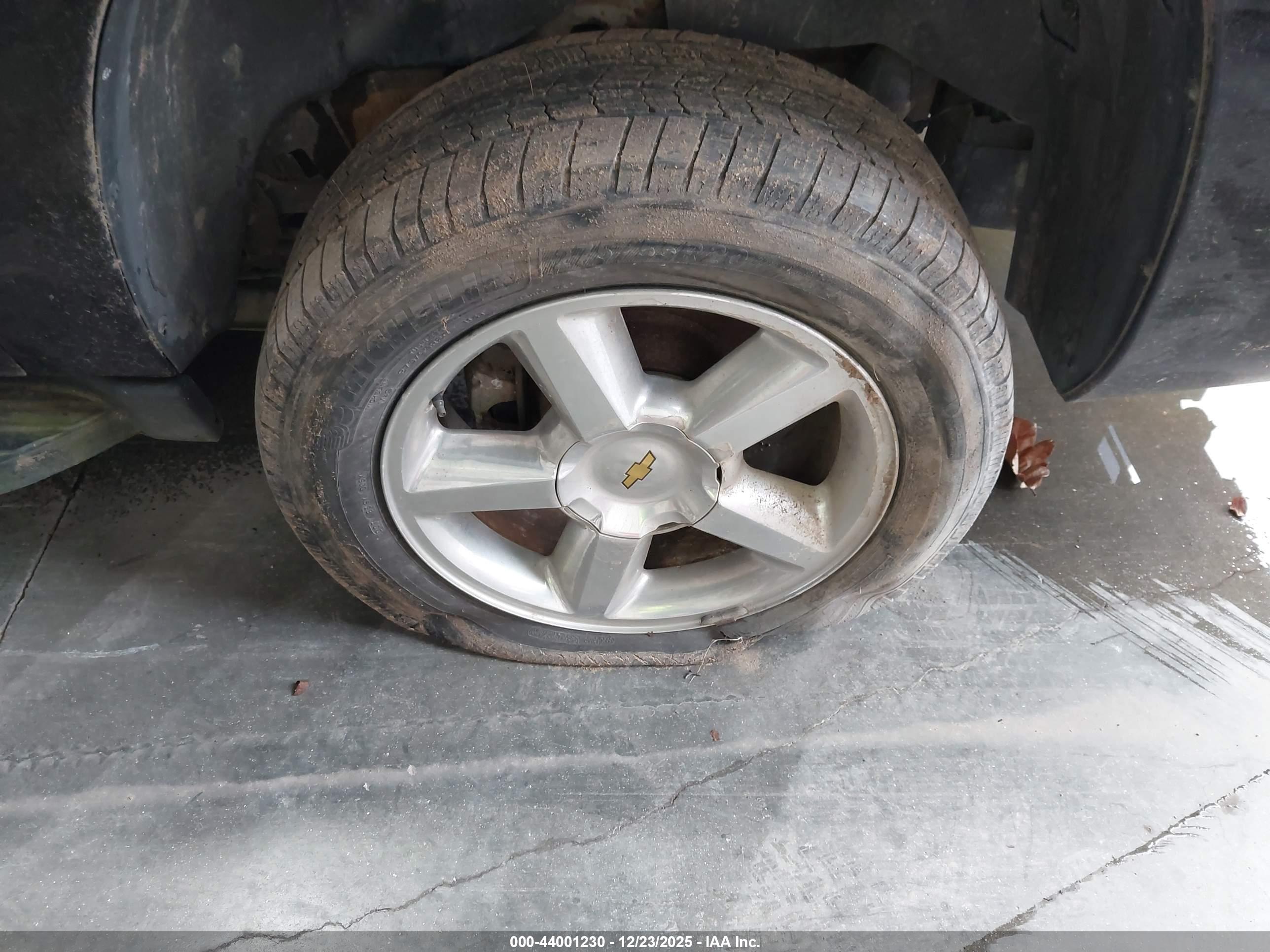 CHEVROLET AVALANCHE image 6