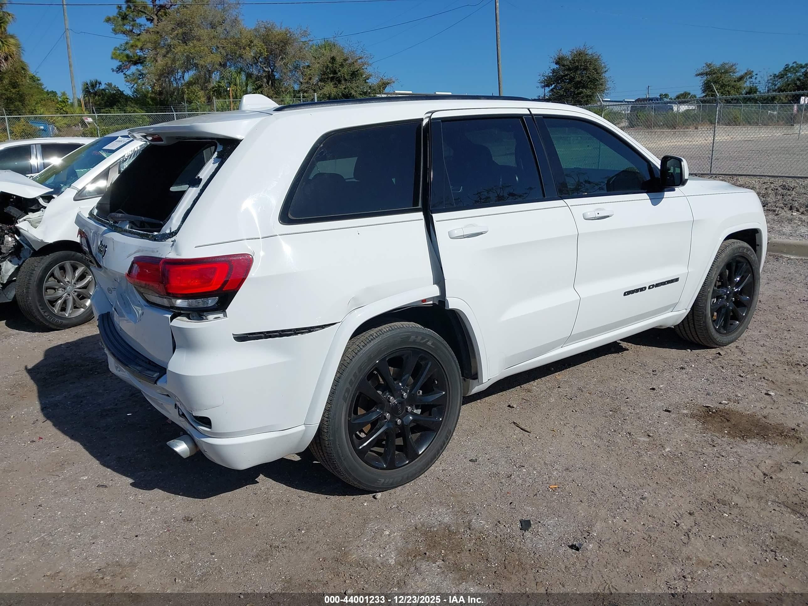 JEEP GRAND image 4