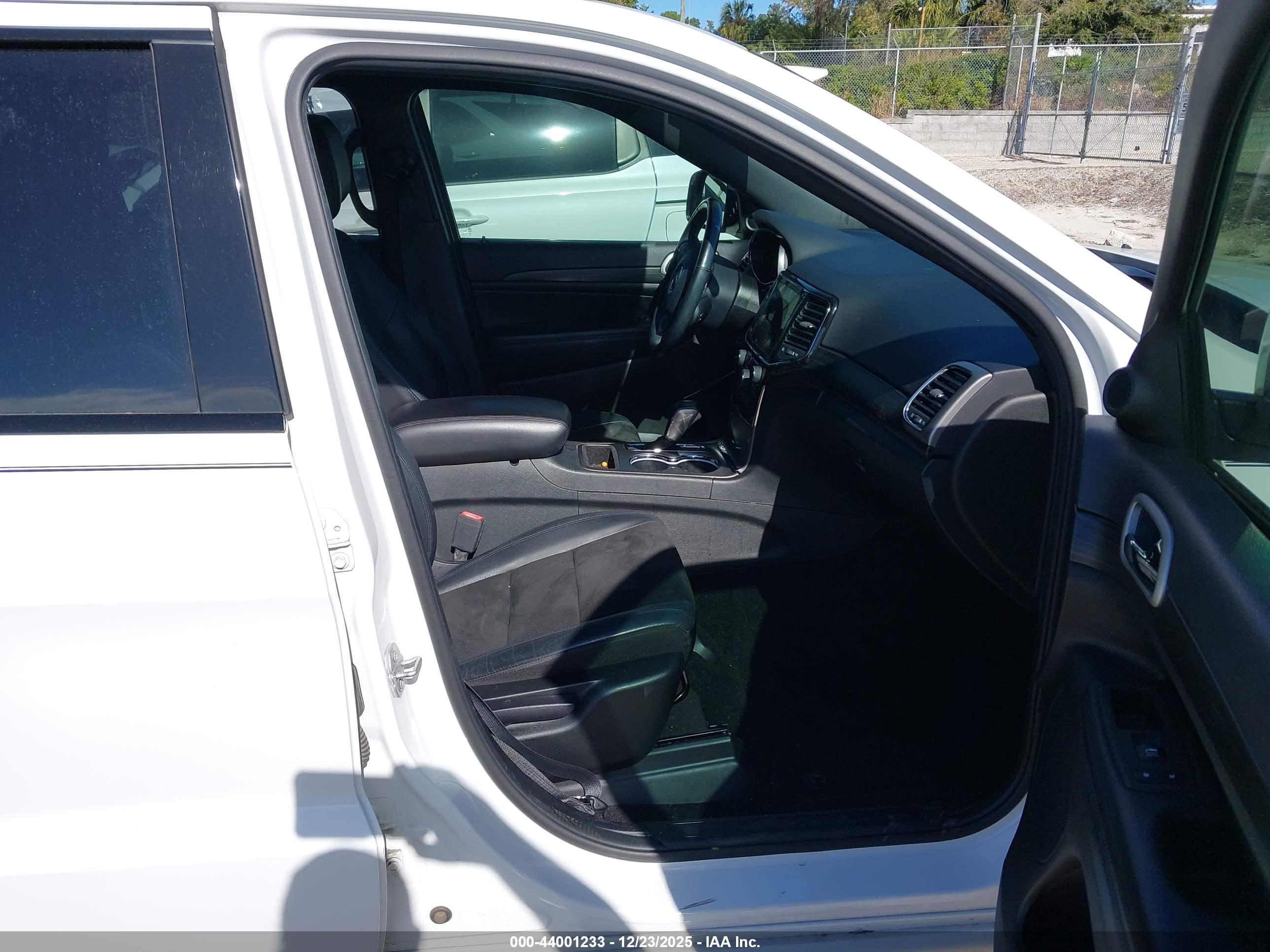 JEEP GRAND image 5