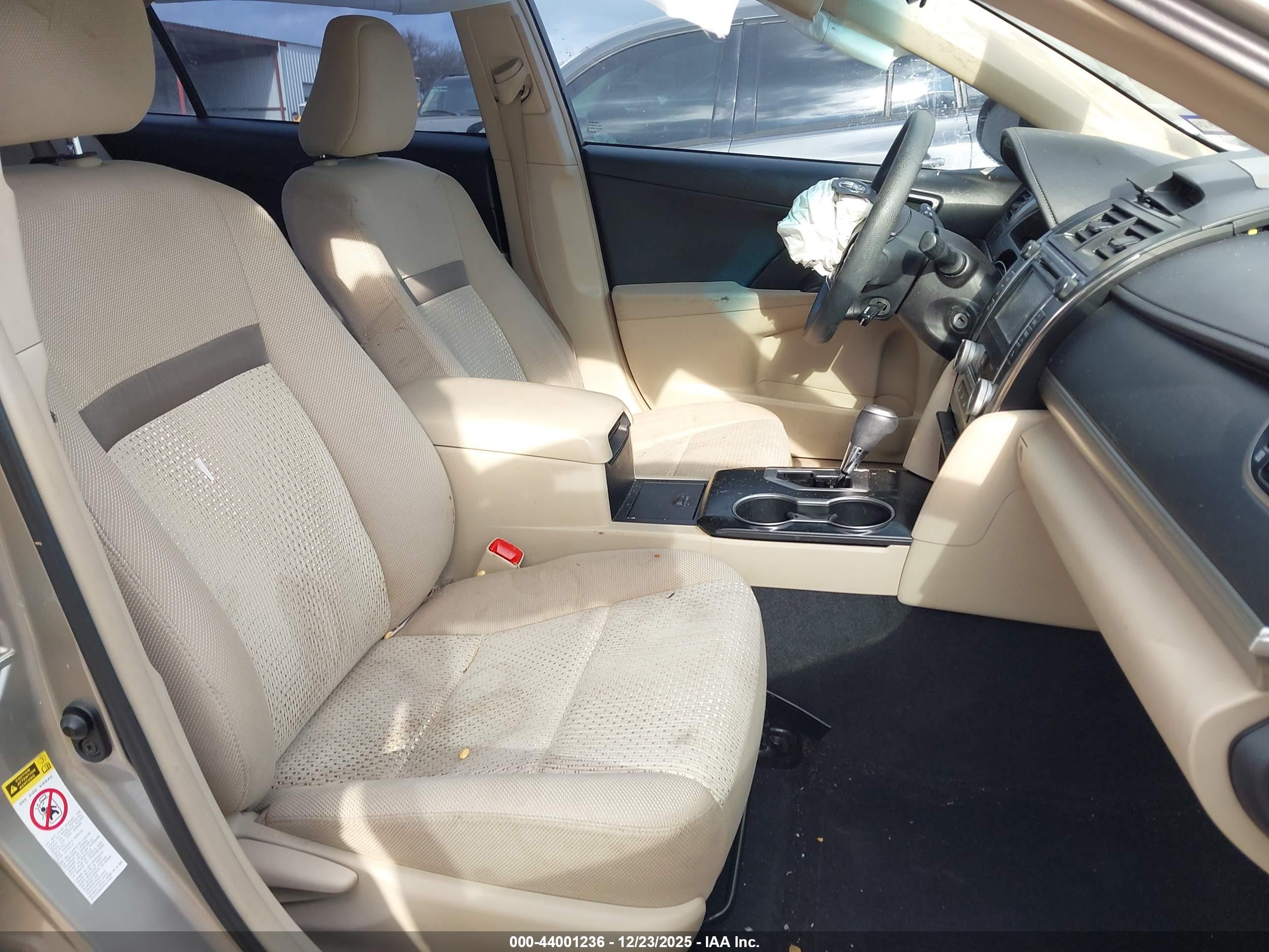 TOYOTA CAMRY image 5