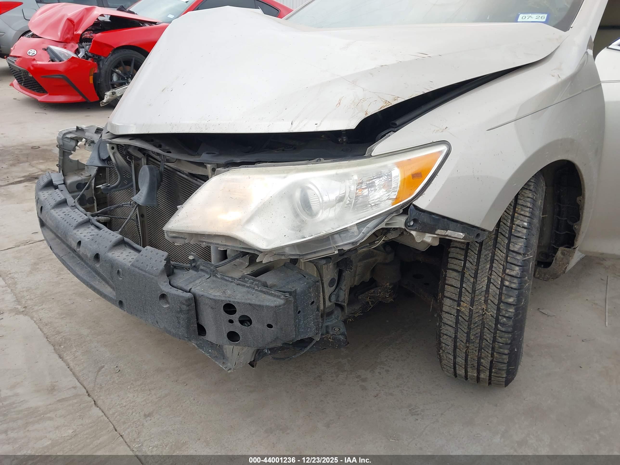TOYOTA CAMRY image 6