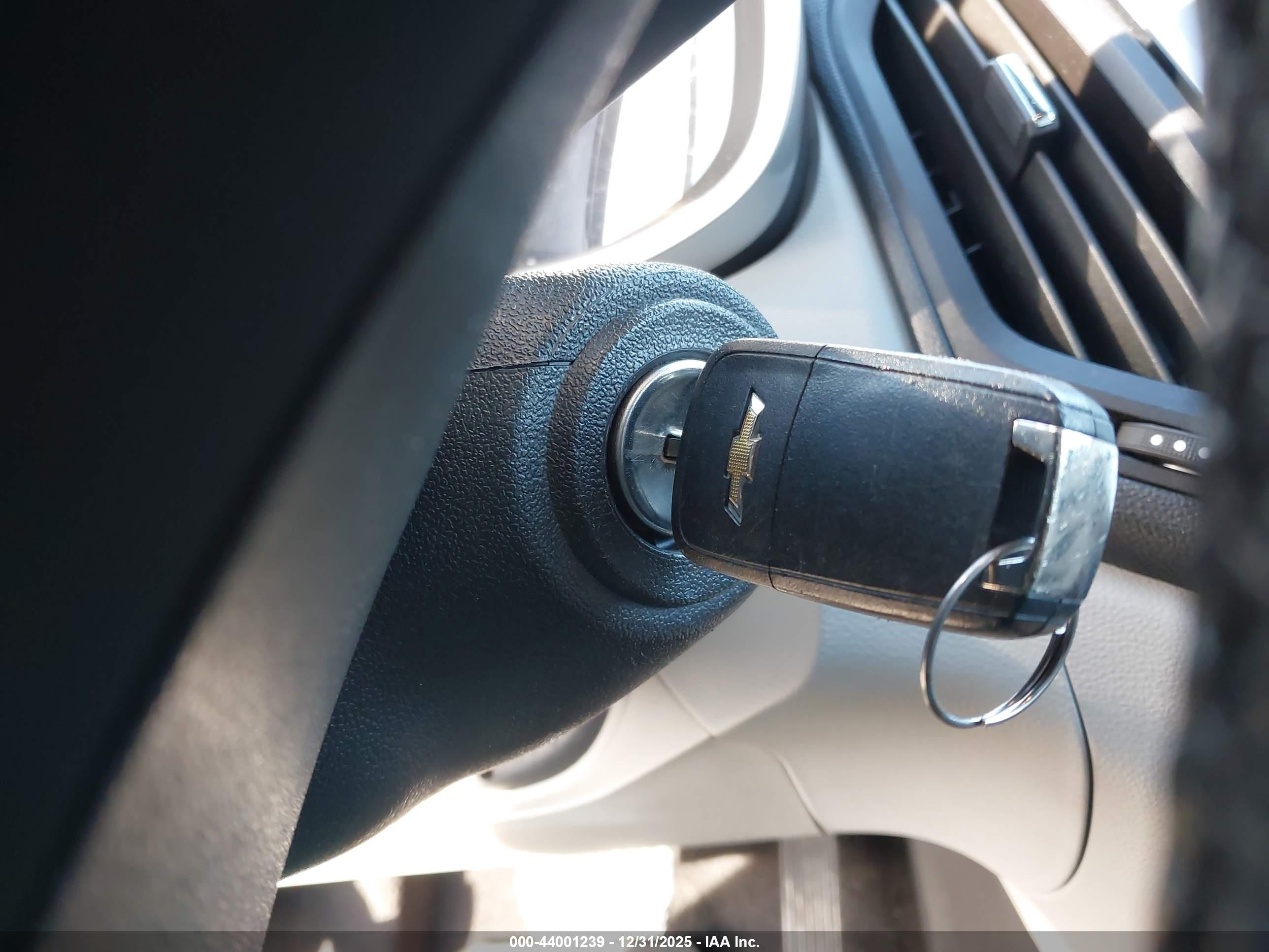 CHEVROLET EQUINOX image 11