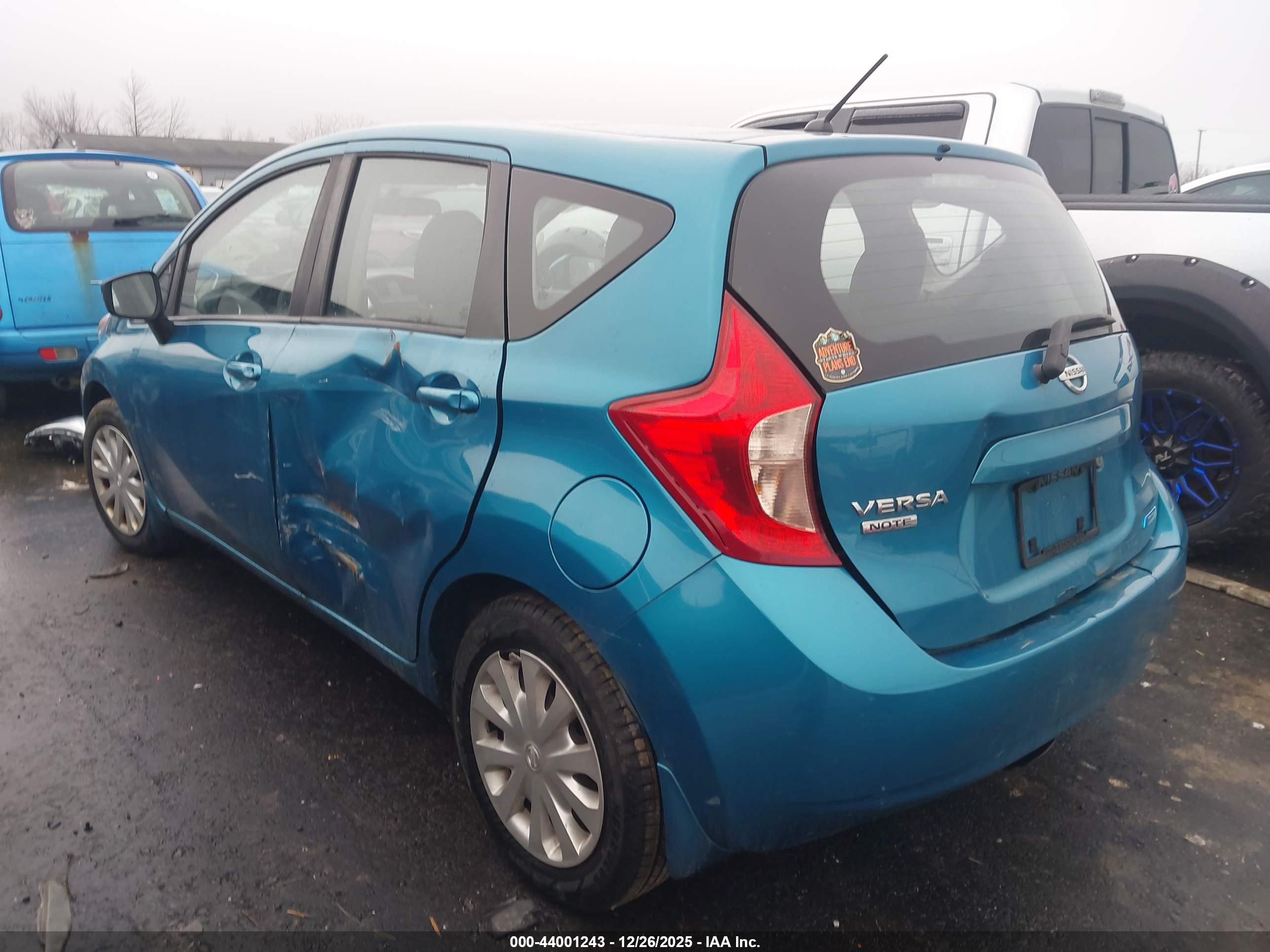 NISSAN VERSA image 3