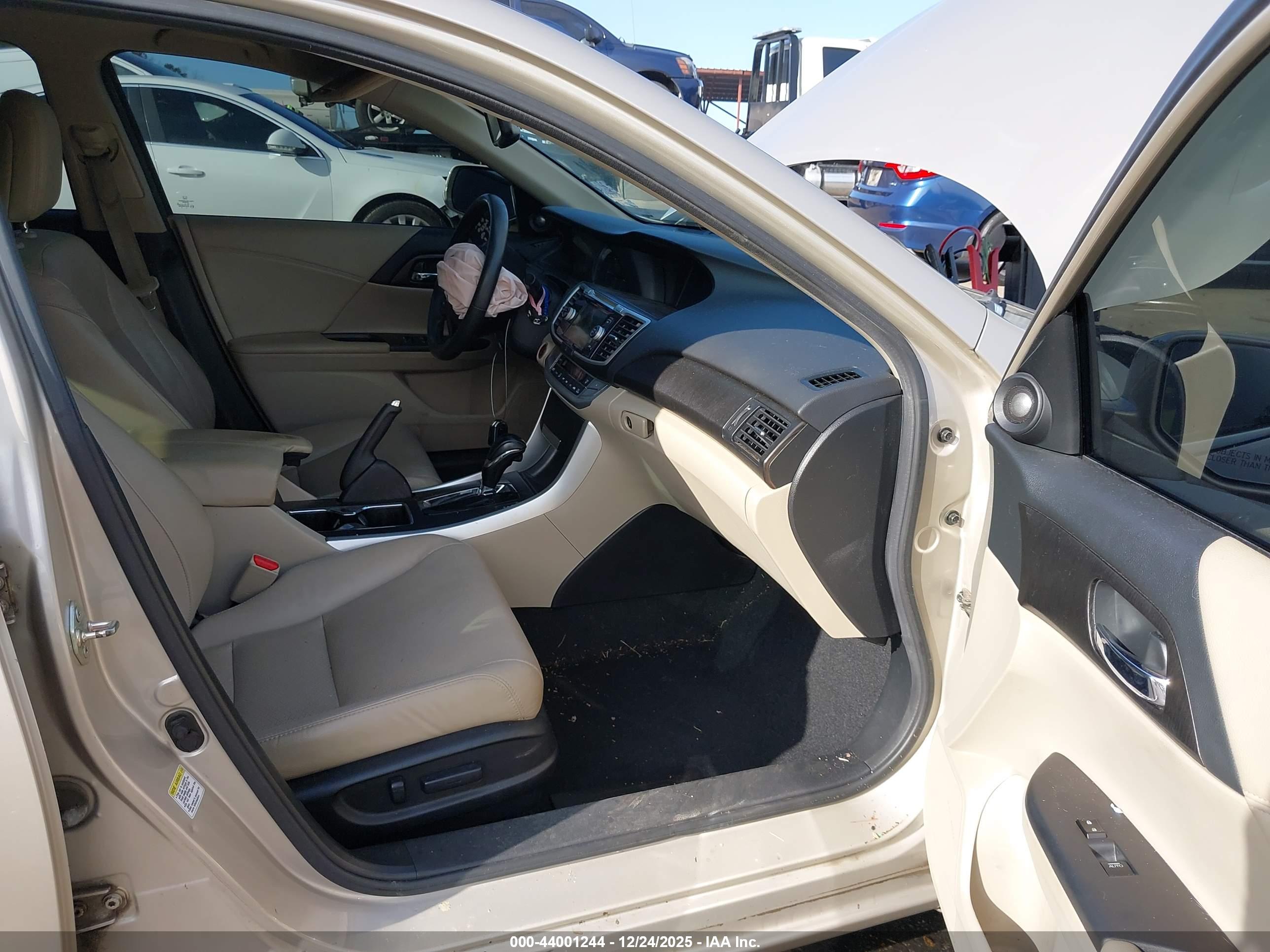 HONDA ACCORD image 5