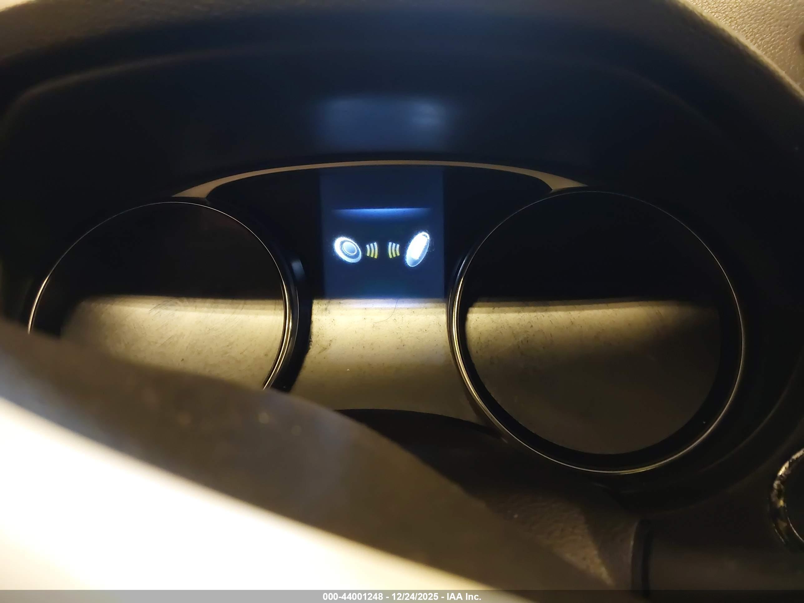 NISSAN ROGUE image 7
