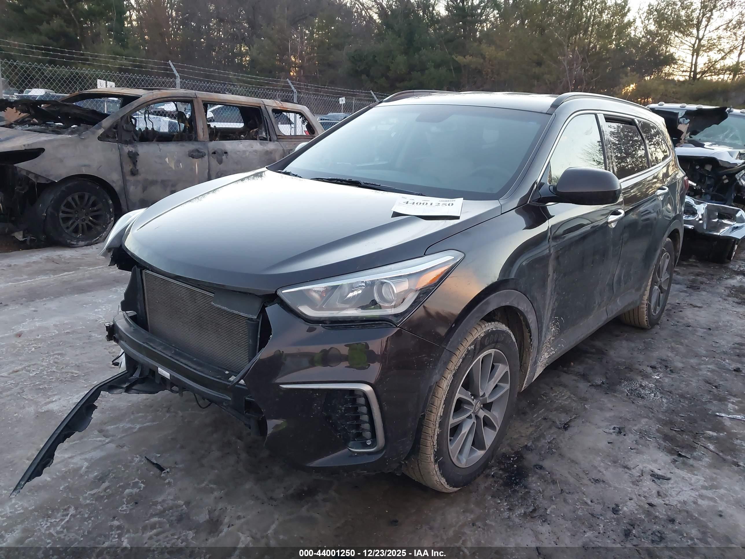 HYUNDAI SANTA image 2