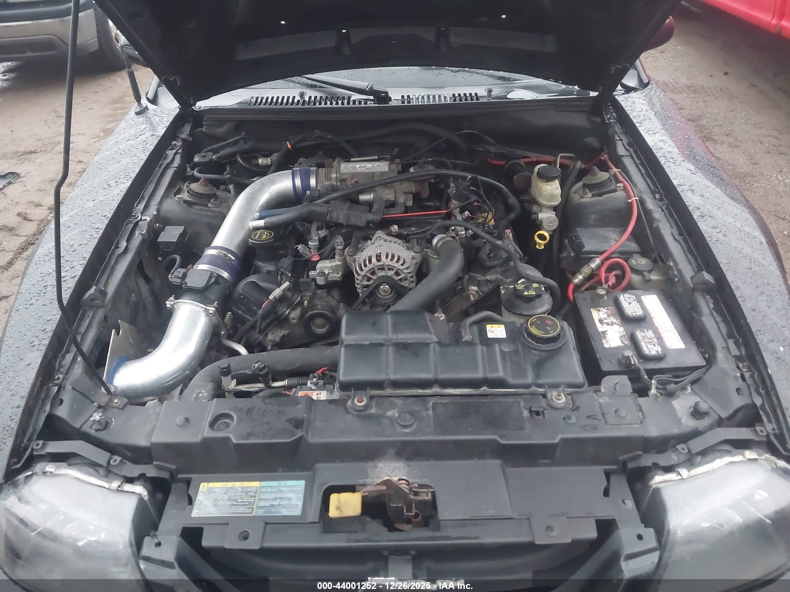 FORD MUSTANG image 10