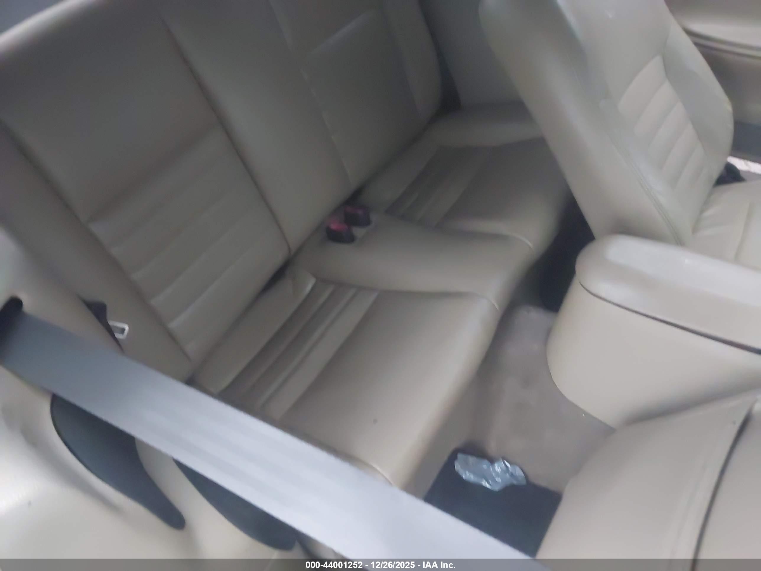 FORD MUSTANG image 8