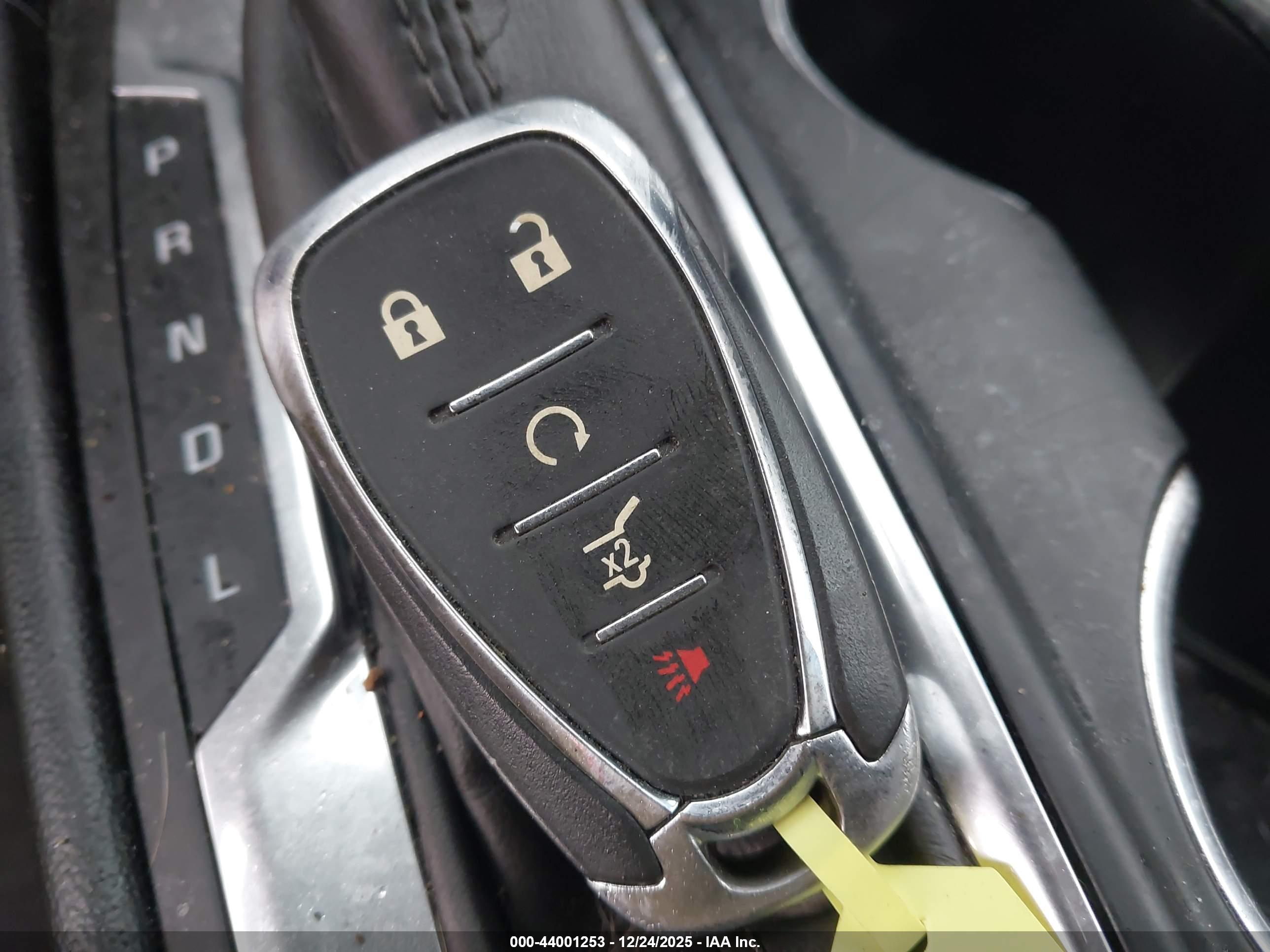 CHEVROLET EQUINOX image 11