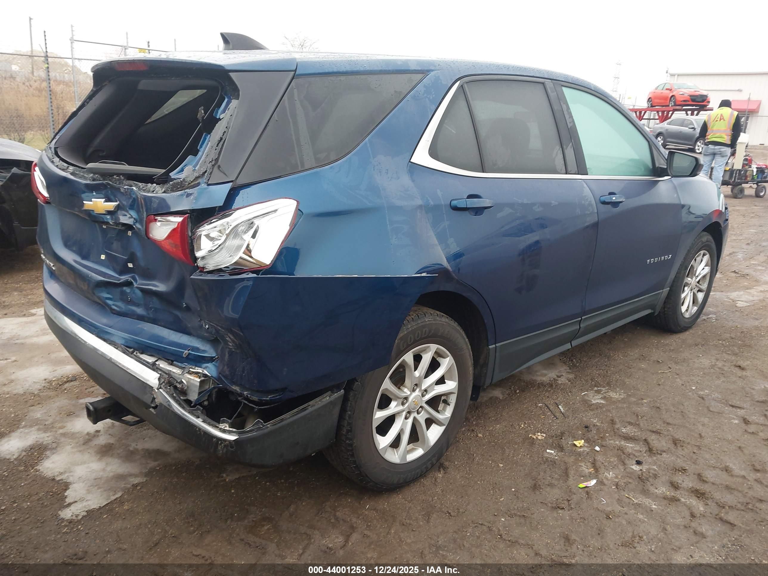 CHEVROLET EQUINOX image 4