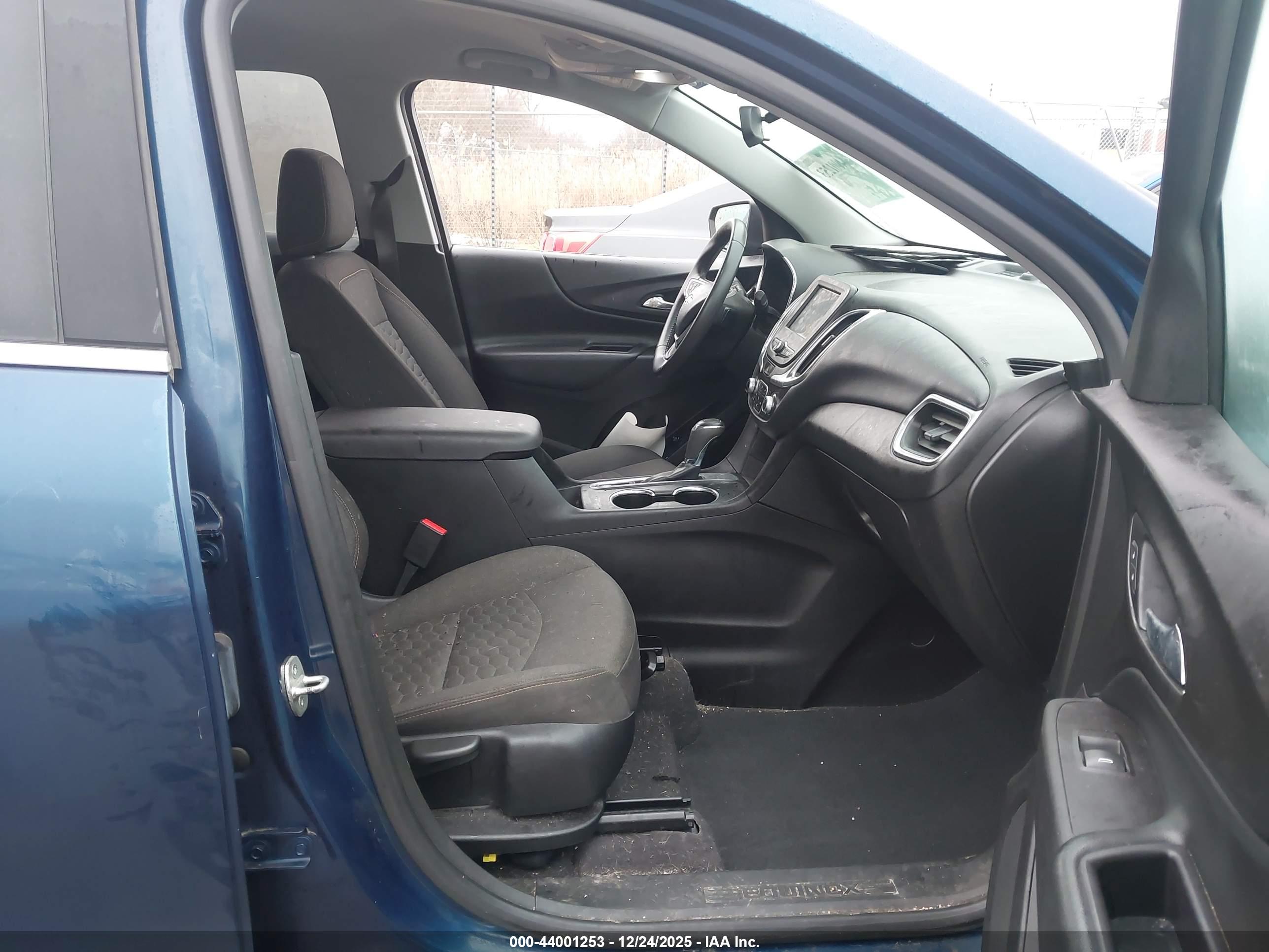 CHEVROLET EQUINOX image 5