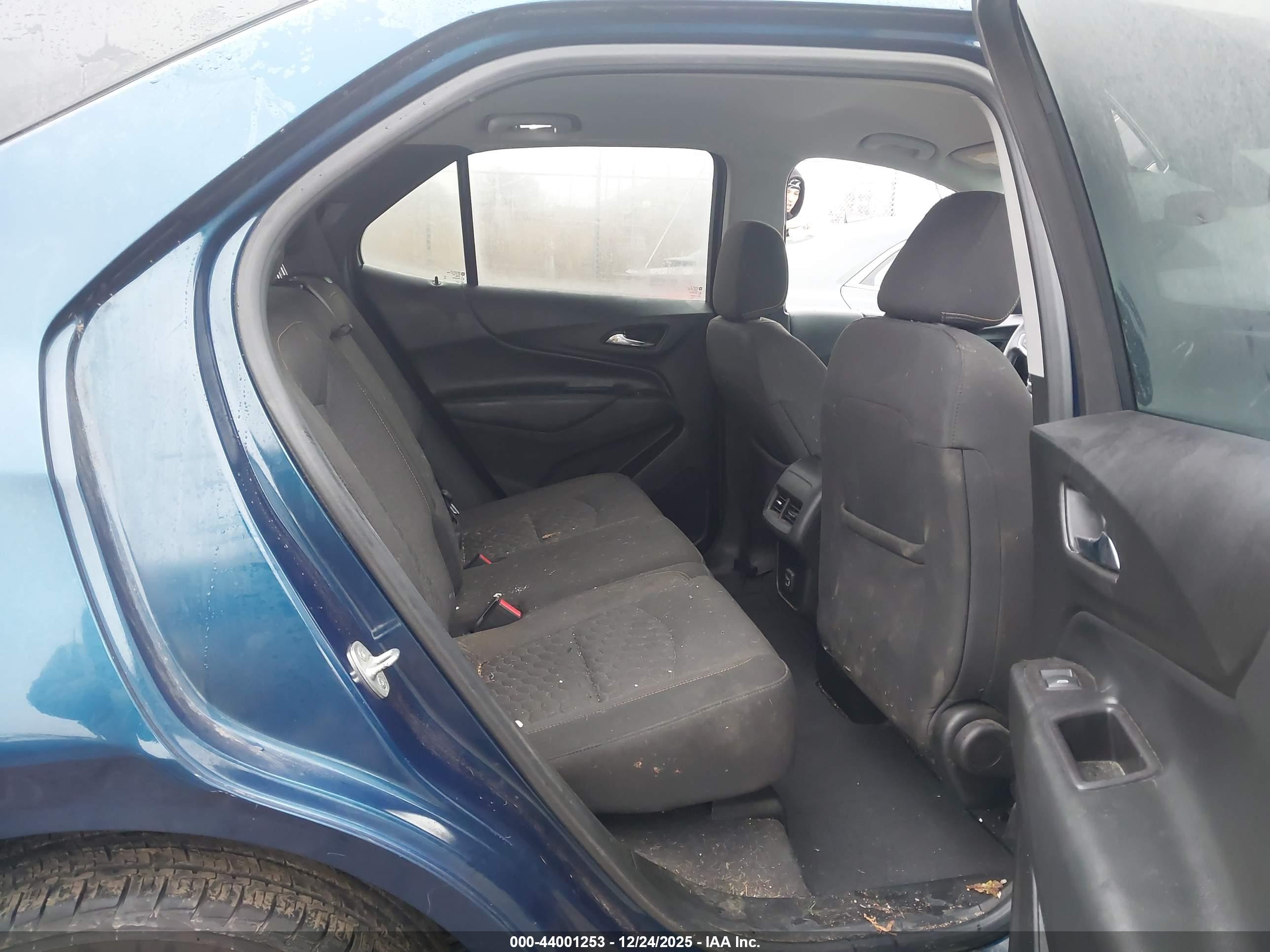 CHEVROLET EQUINOX image 8