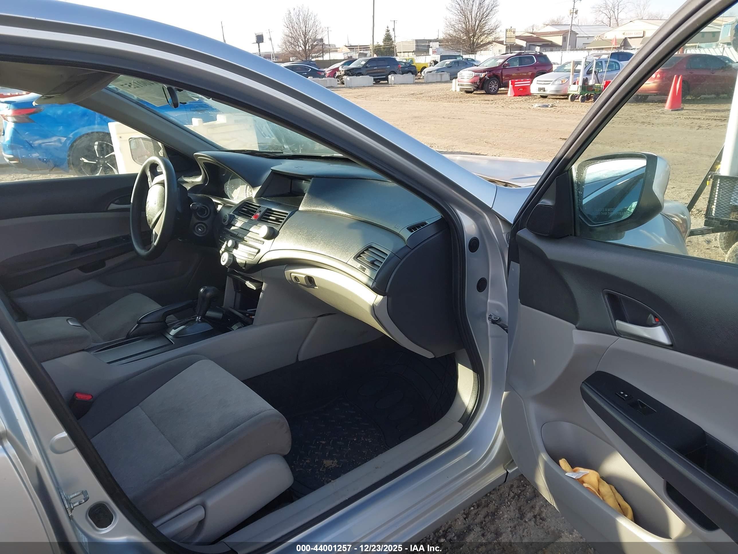 HONDA ACCORD image 5