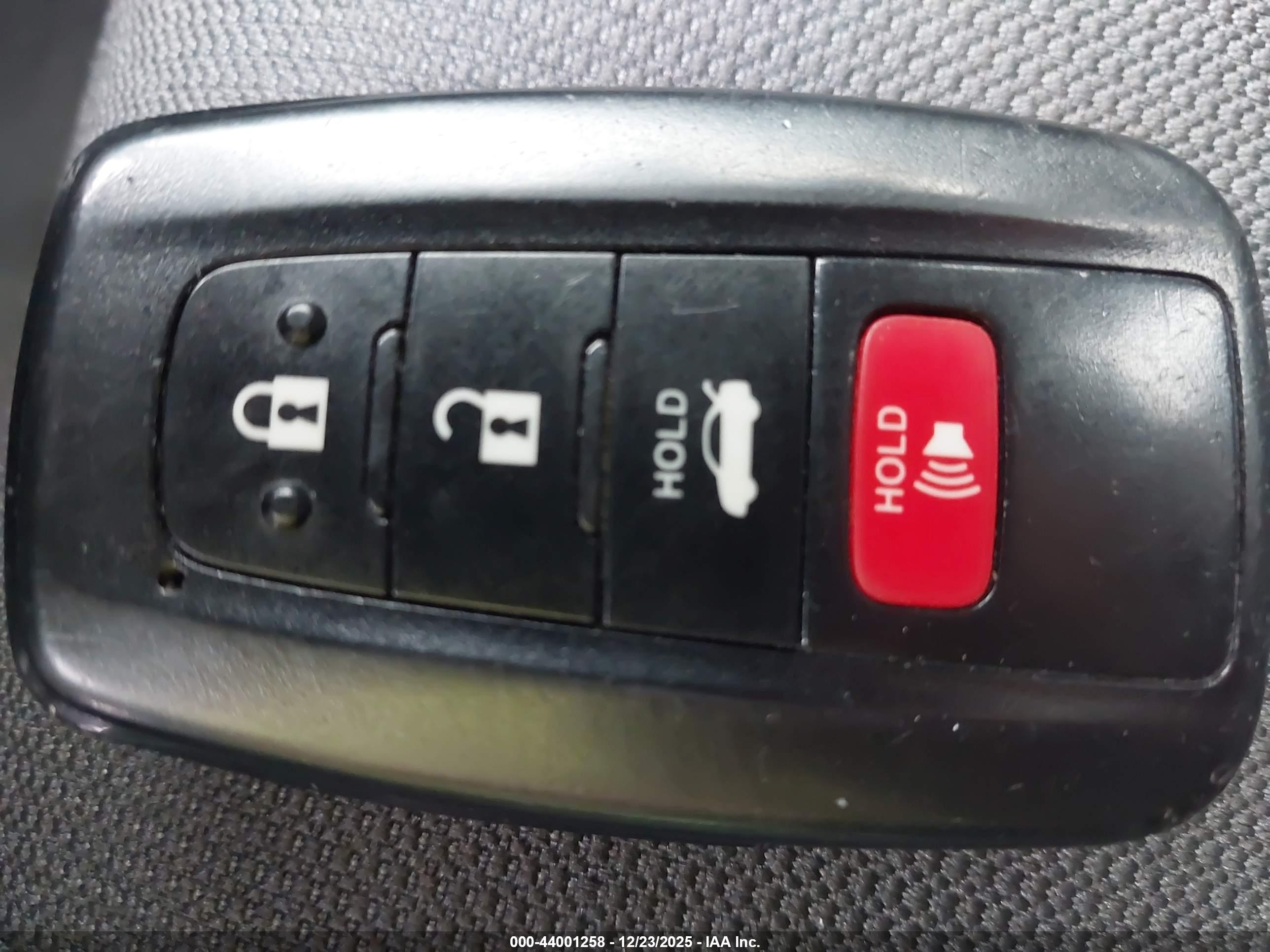 TOYOTA COROLLA image 11